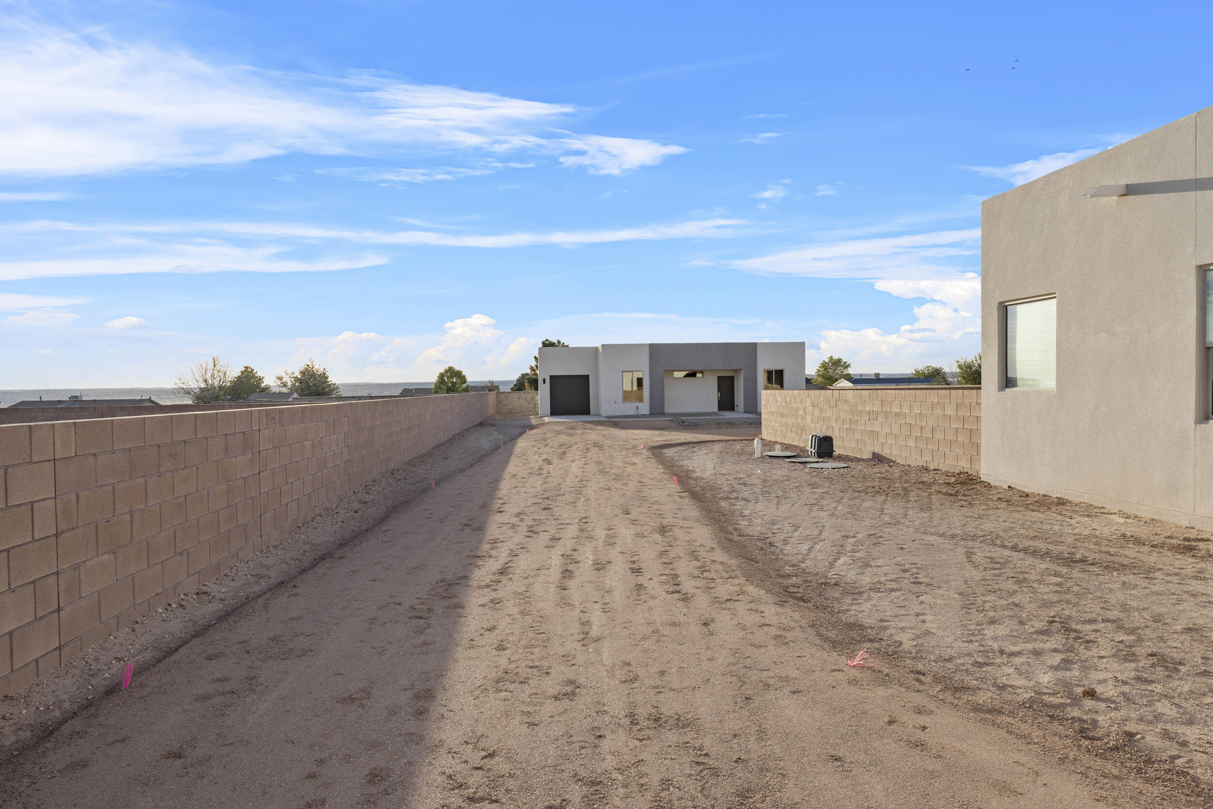 521 2nd Street, Rio Rancho, New Mexico image 2