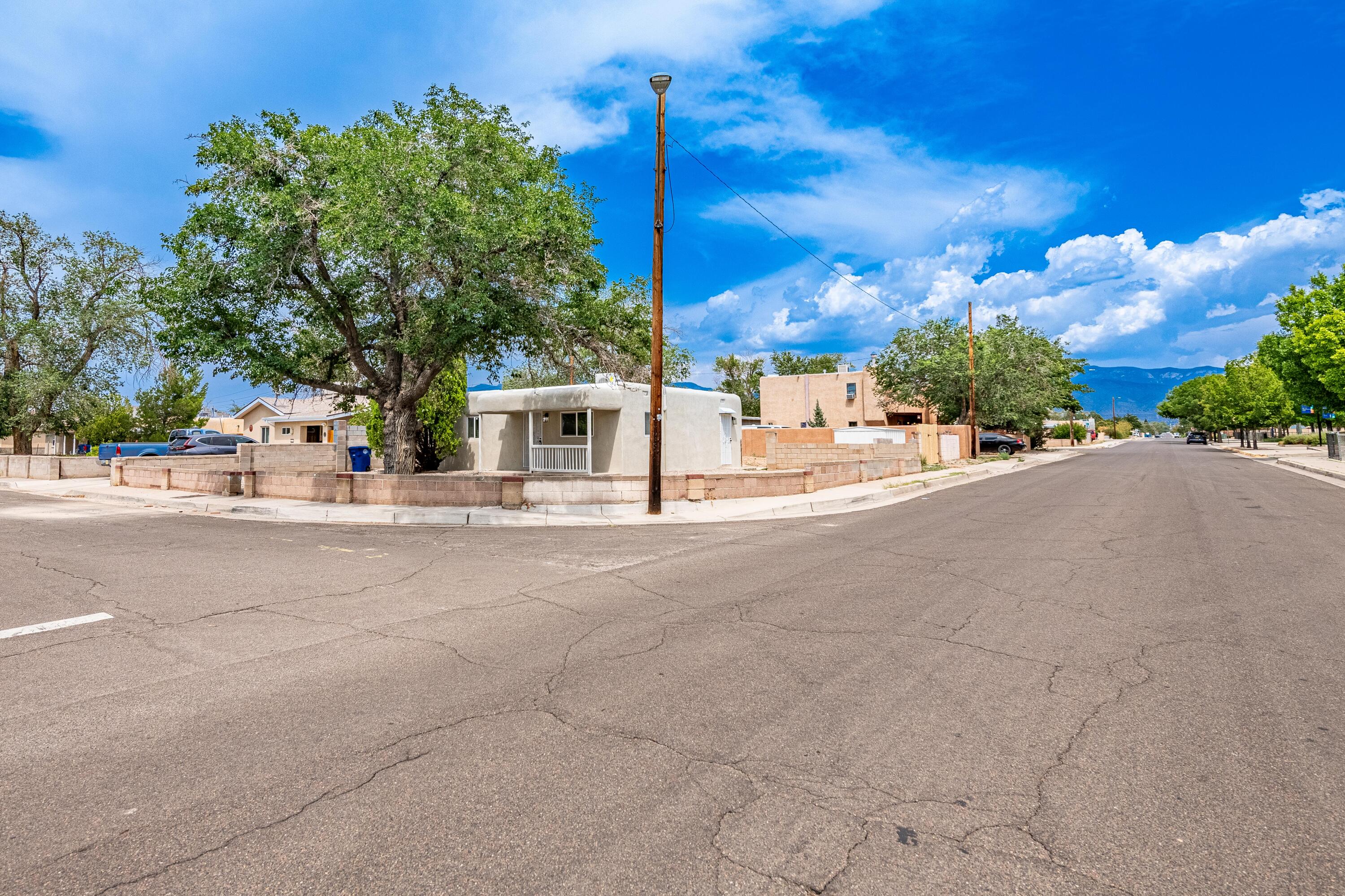 View Albuquerque, NM 87110 house