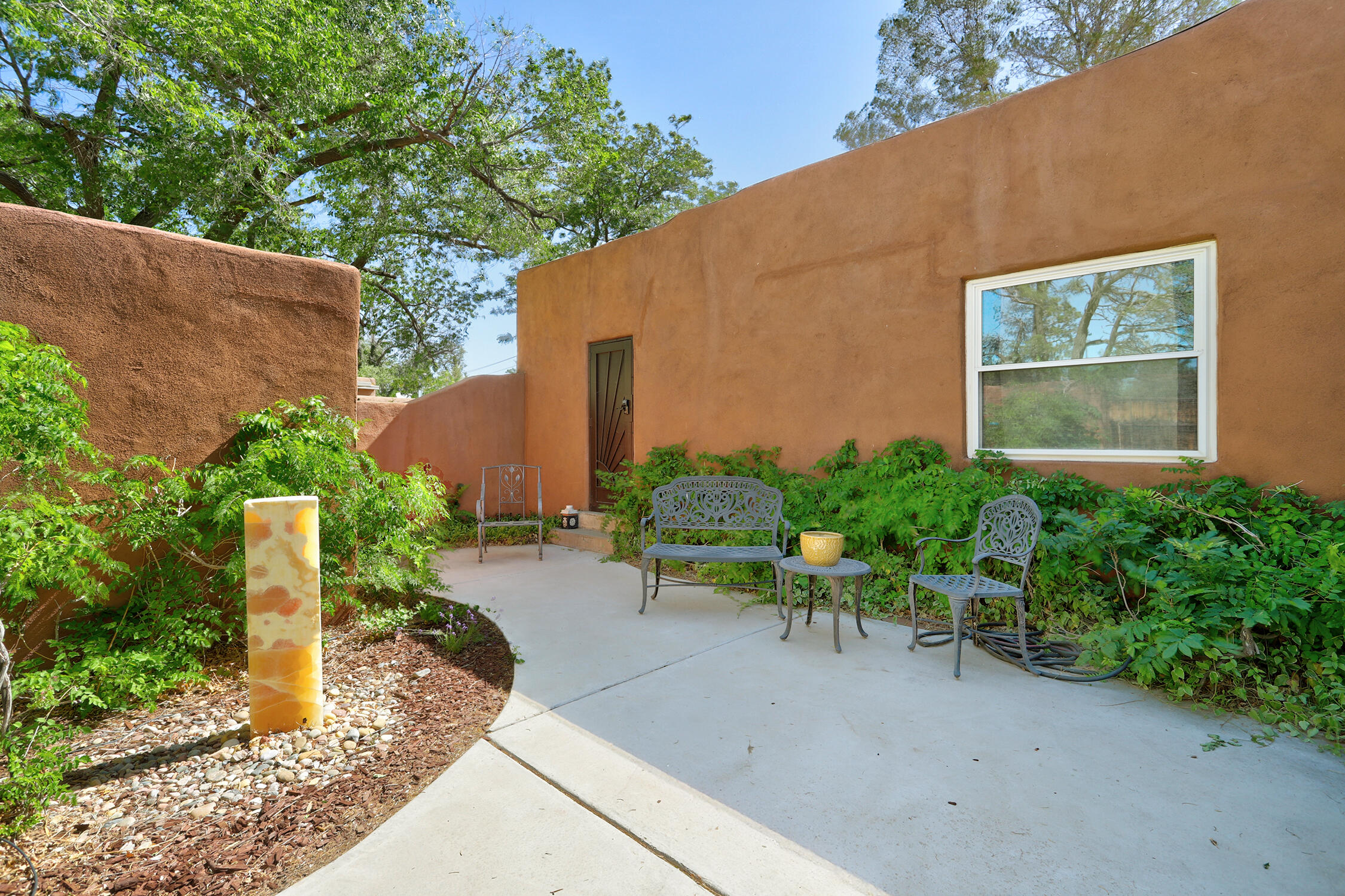 518 Hermosa Drive SE