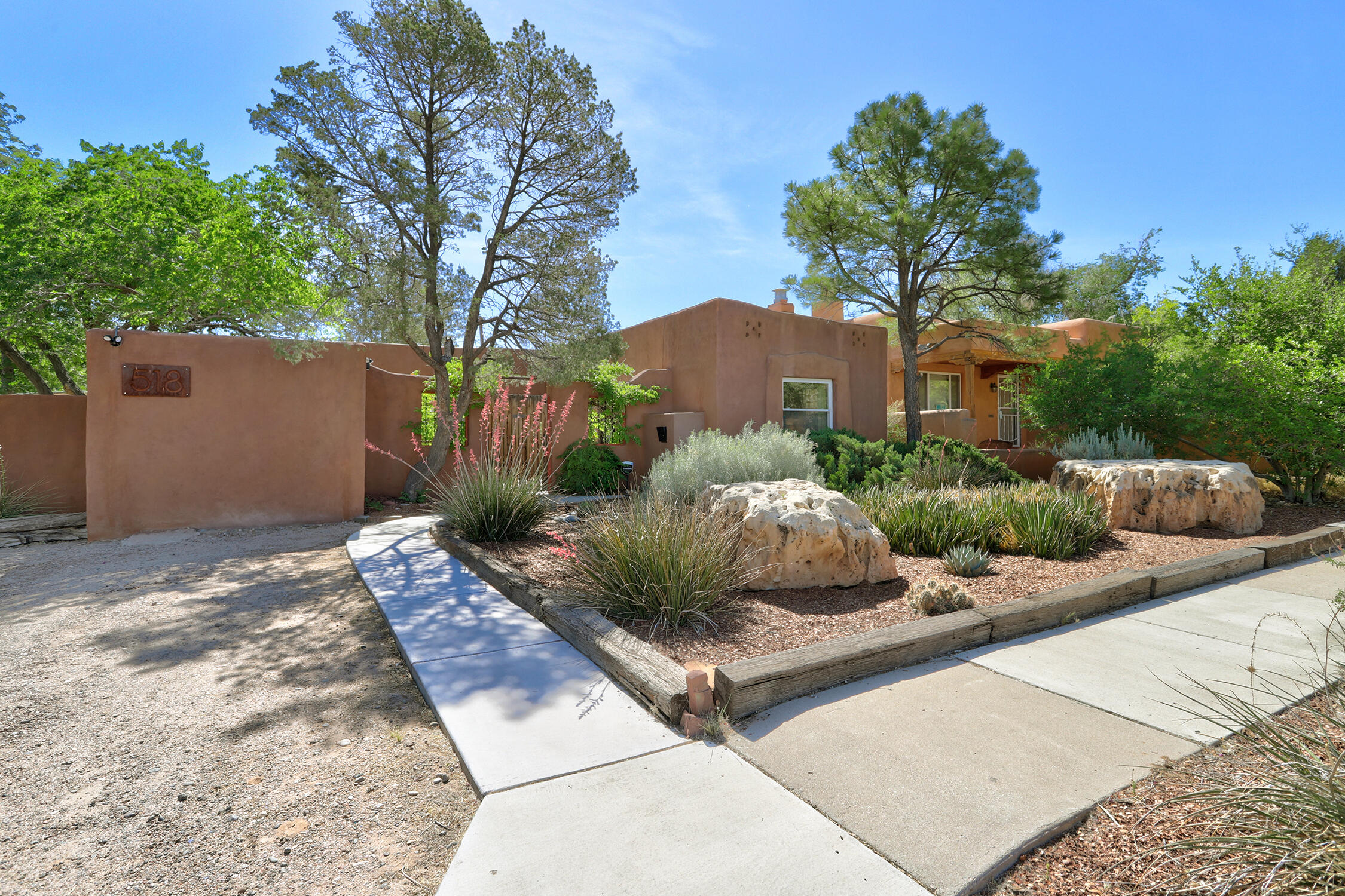 518 Hermosa Drive SE