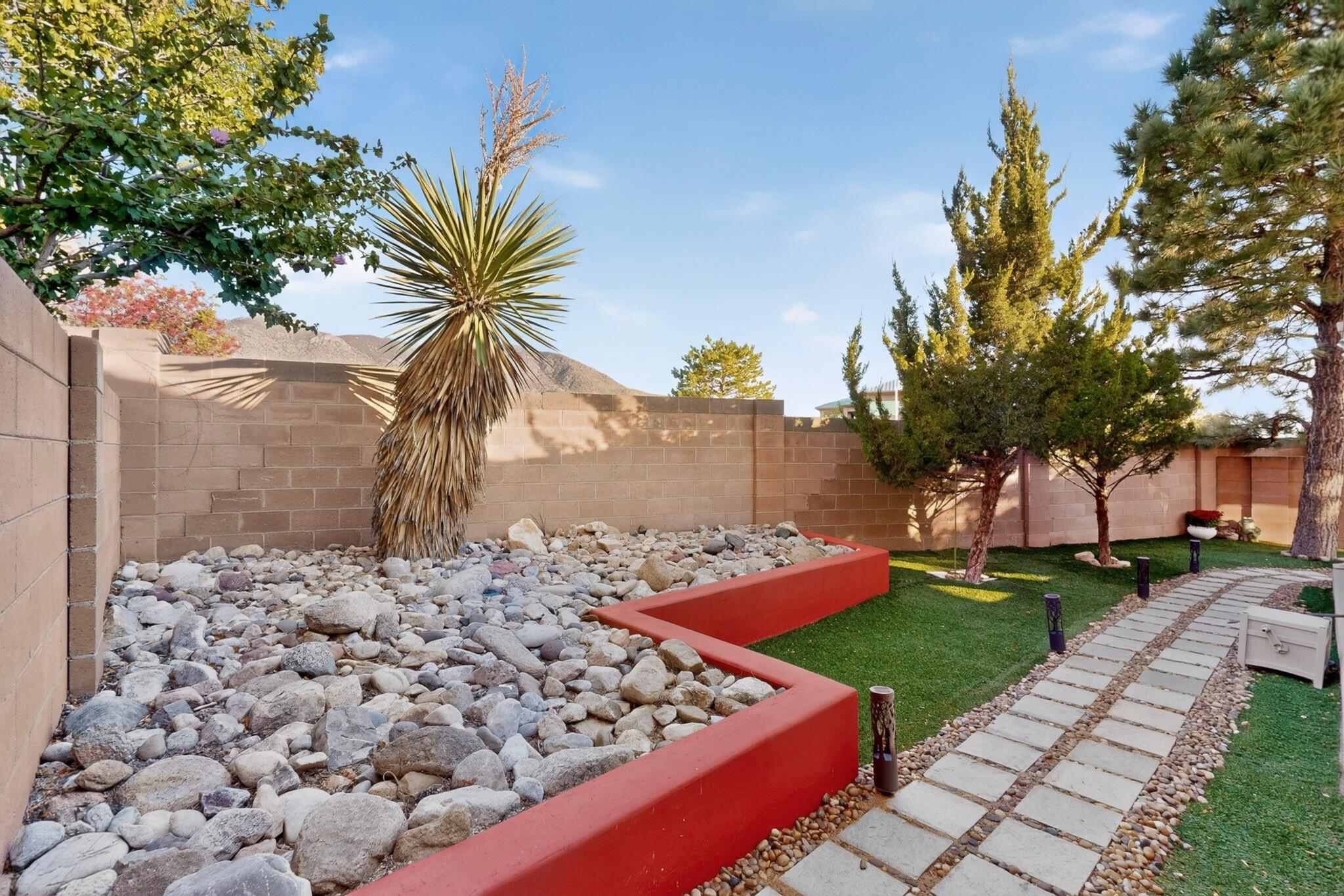 4904 Skyline View Court NE
