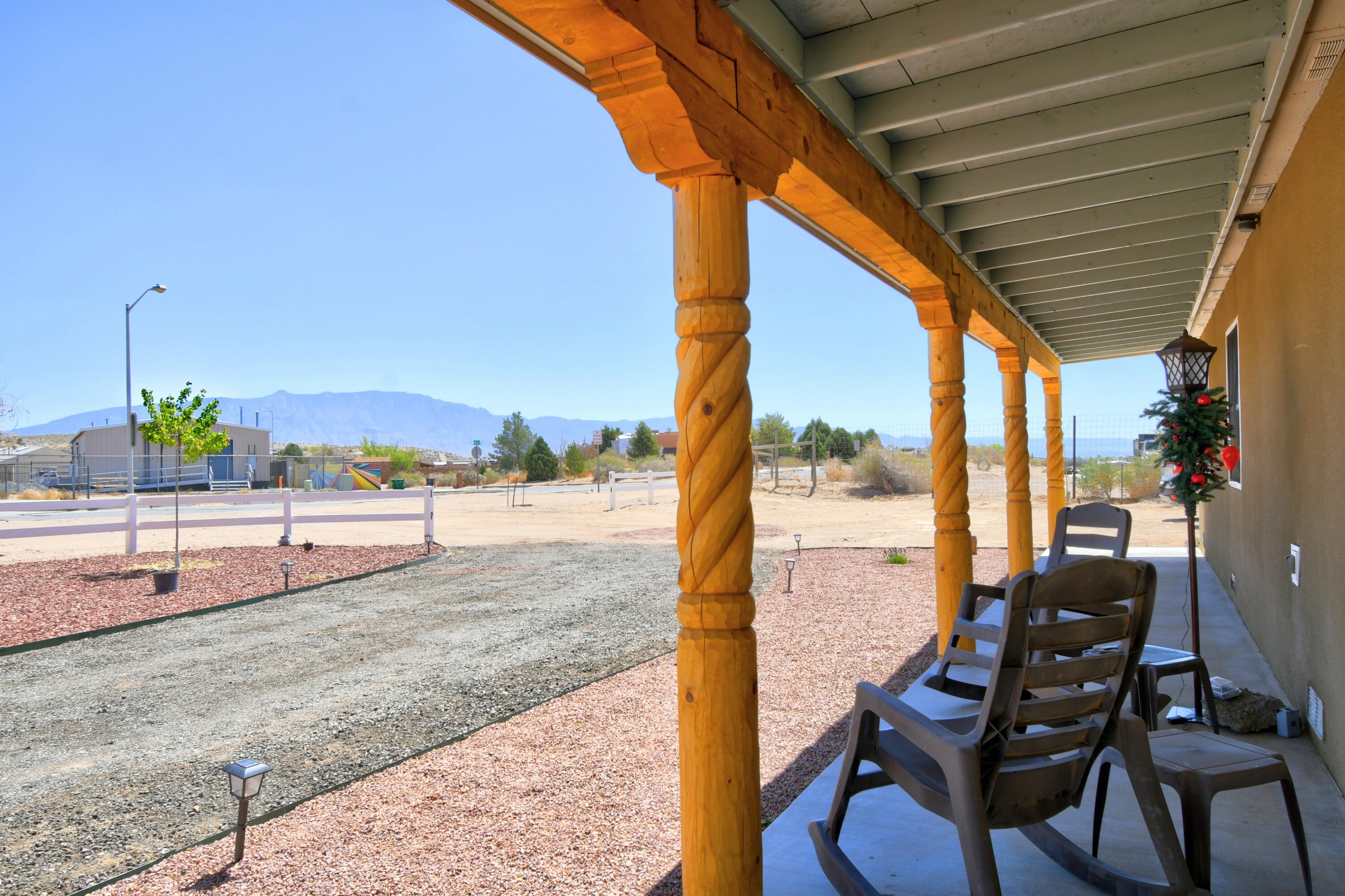 811 Fruta Road, Rio Rancho, New Mexico image 2