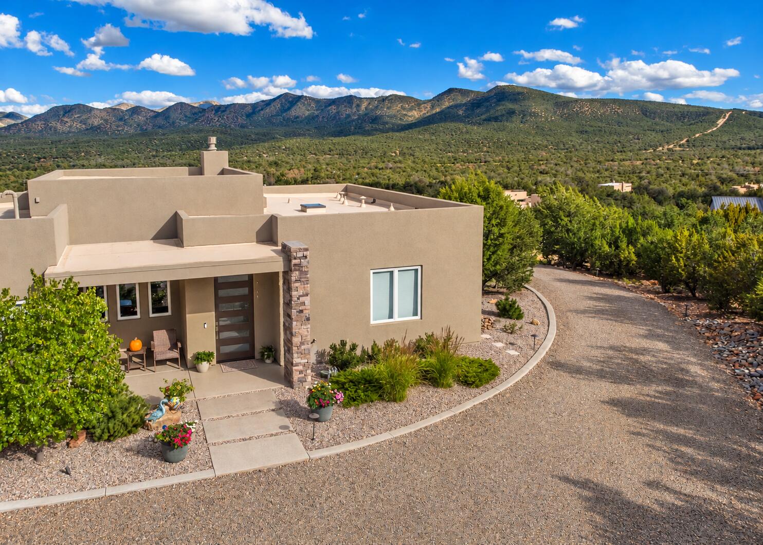 28 Kiva Court