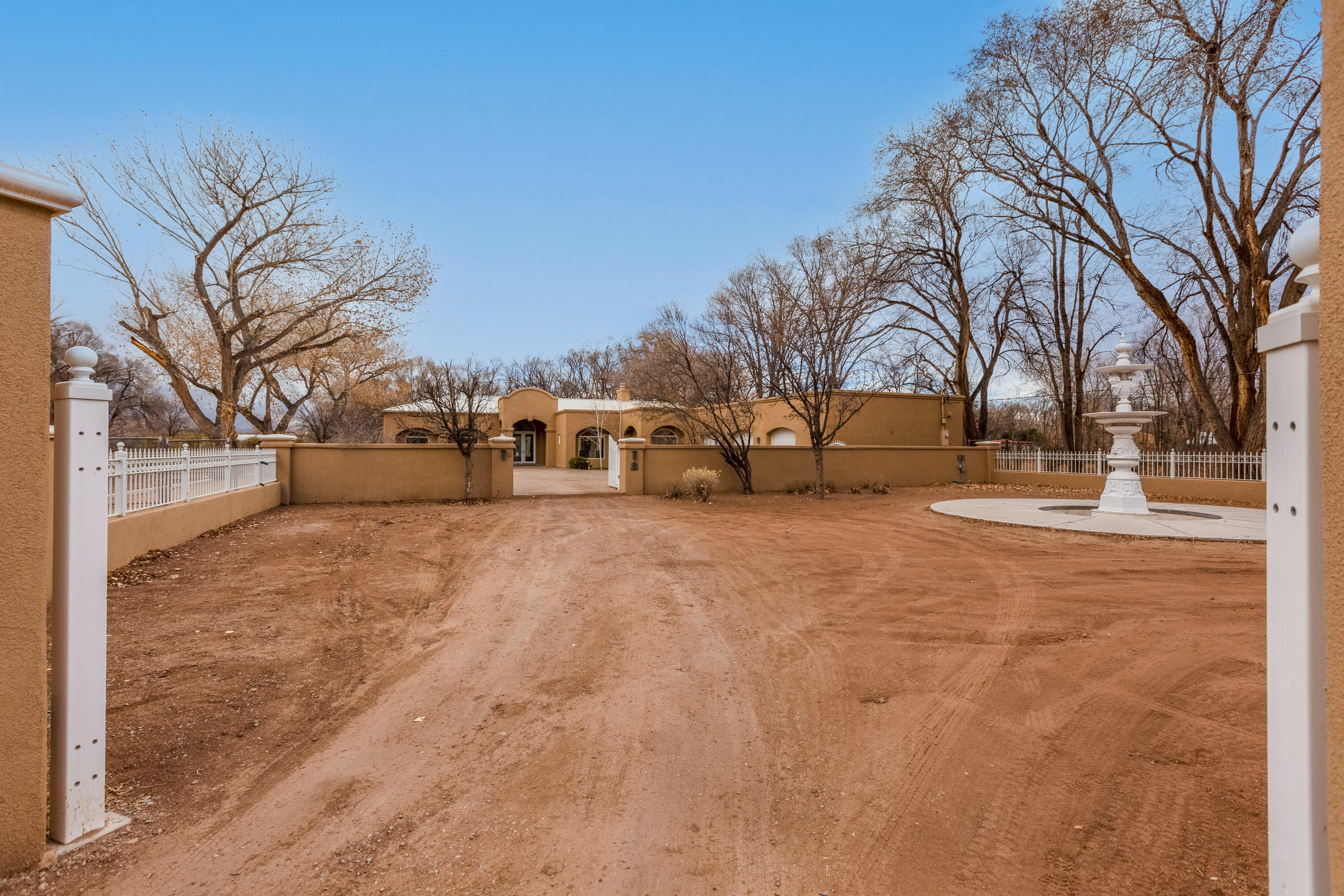 7628 Rio Grande Boulevard #4, Los Ranchos, New Mexico image 5