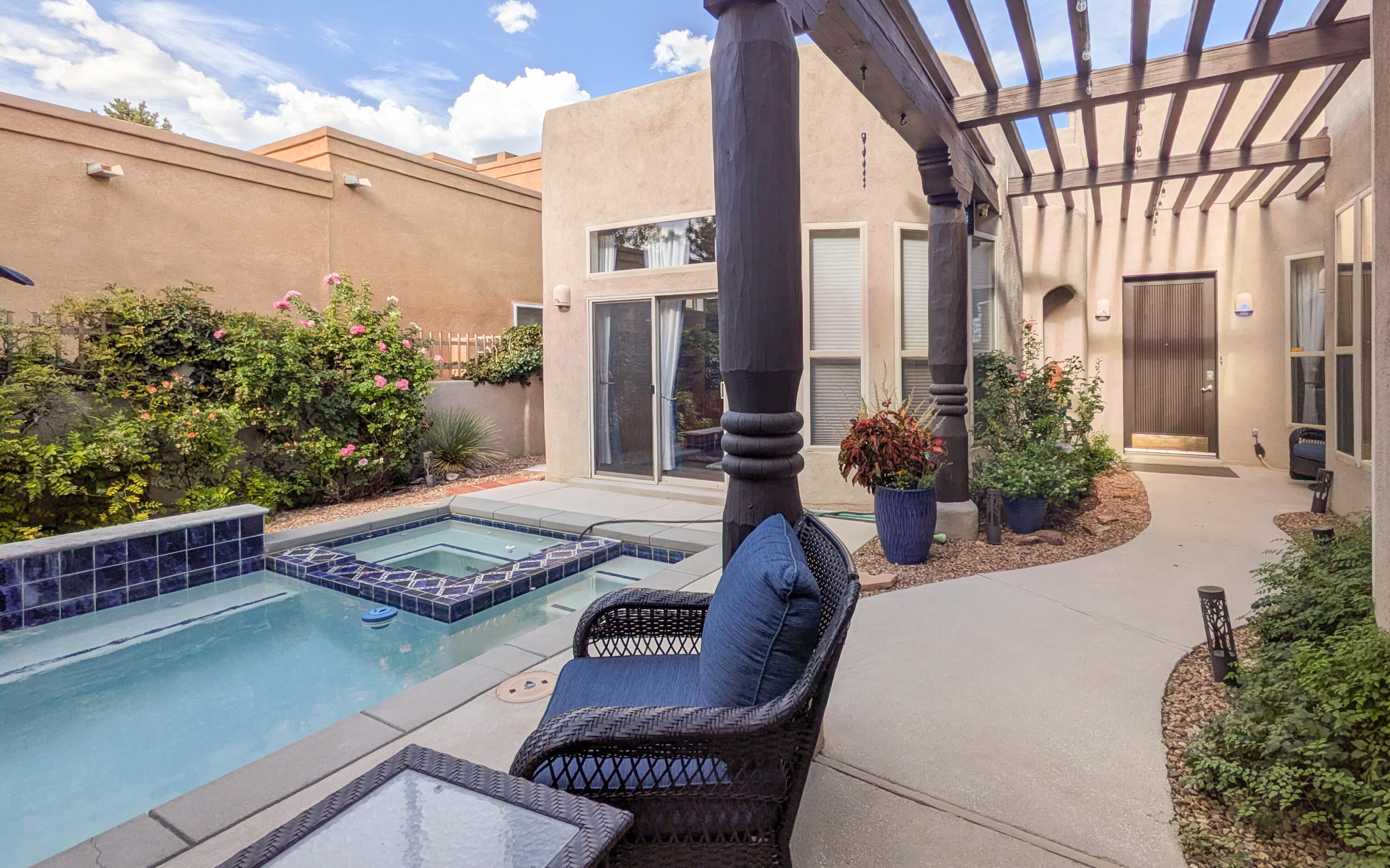 6212 Buffalo Hills Drive NE