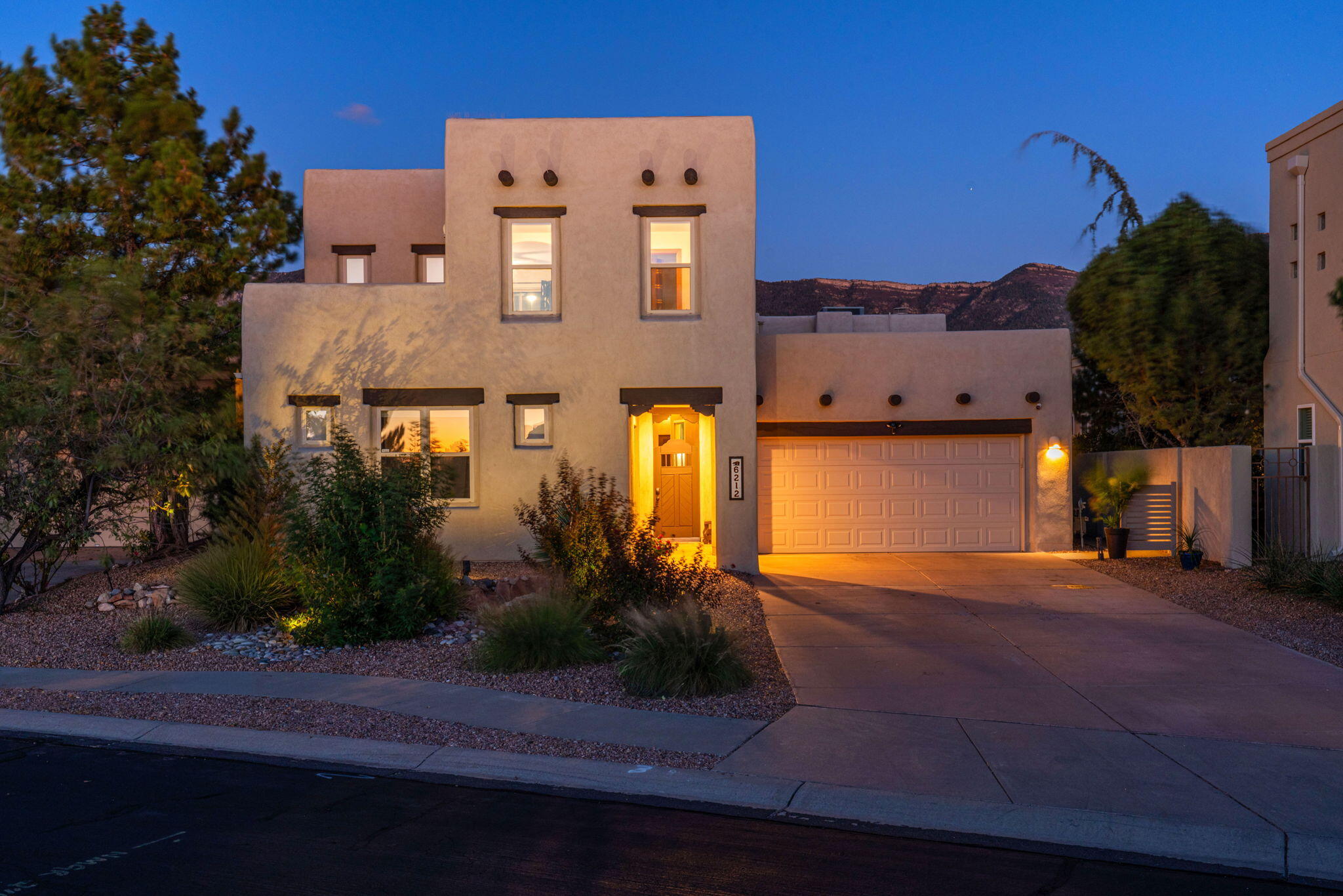 6212 Buffalo Hills Drive NE