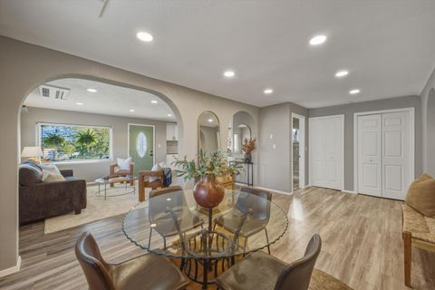 Photo of 1601 Anderson Place SE, Albuquerque, NM 87108 (MLS # 1094005)