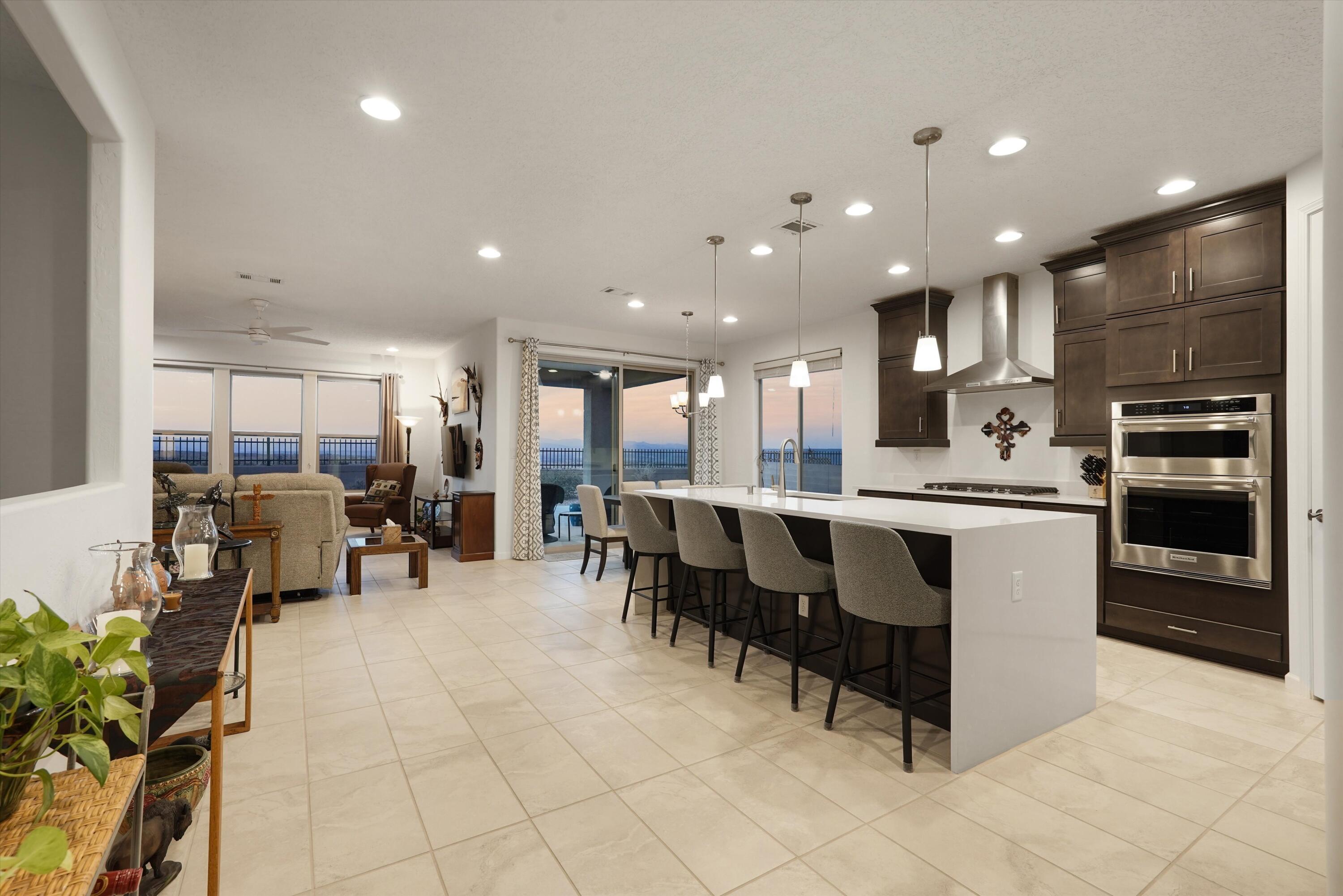 2831 Kings Canyon Loop NE