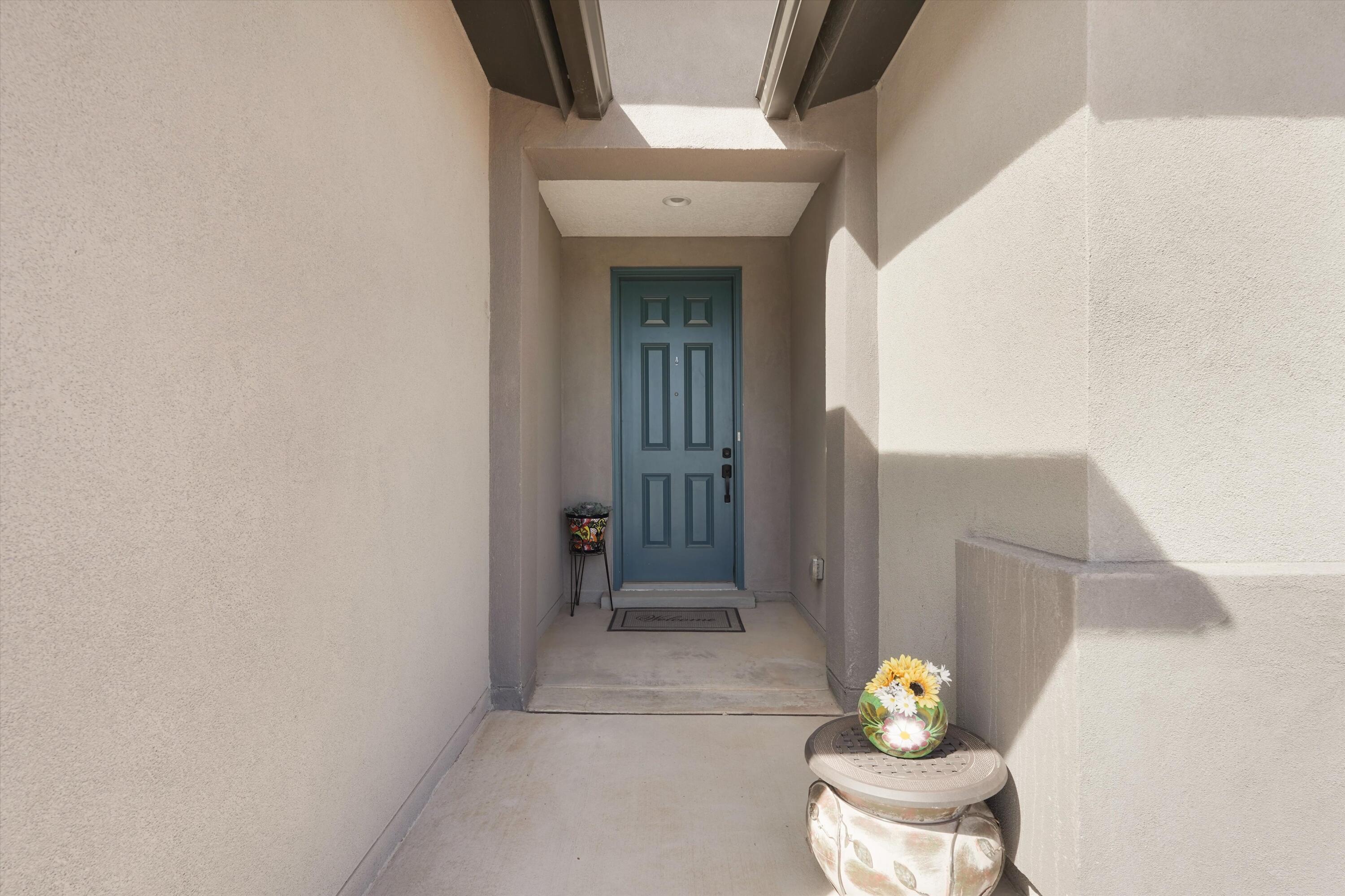 2831 Kings Canyon Loop NE