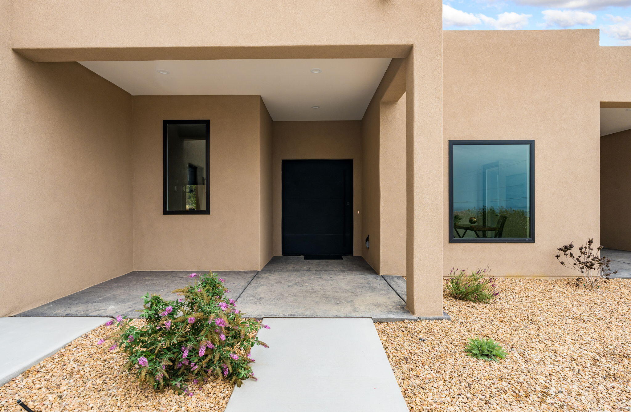10 Rainbow Valley Road