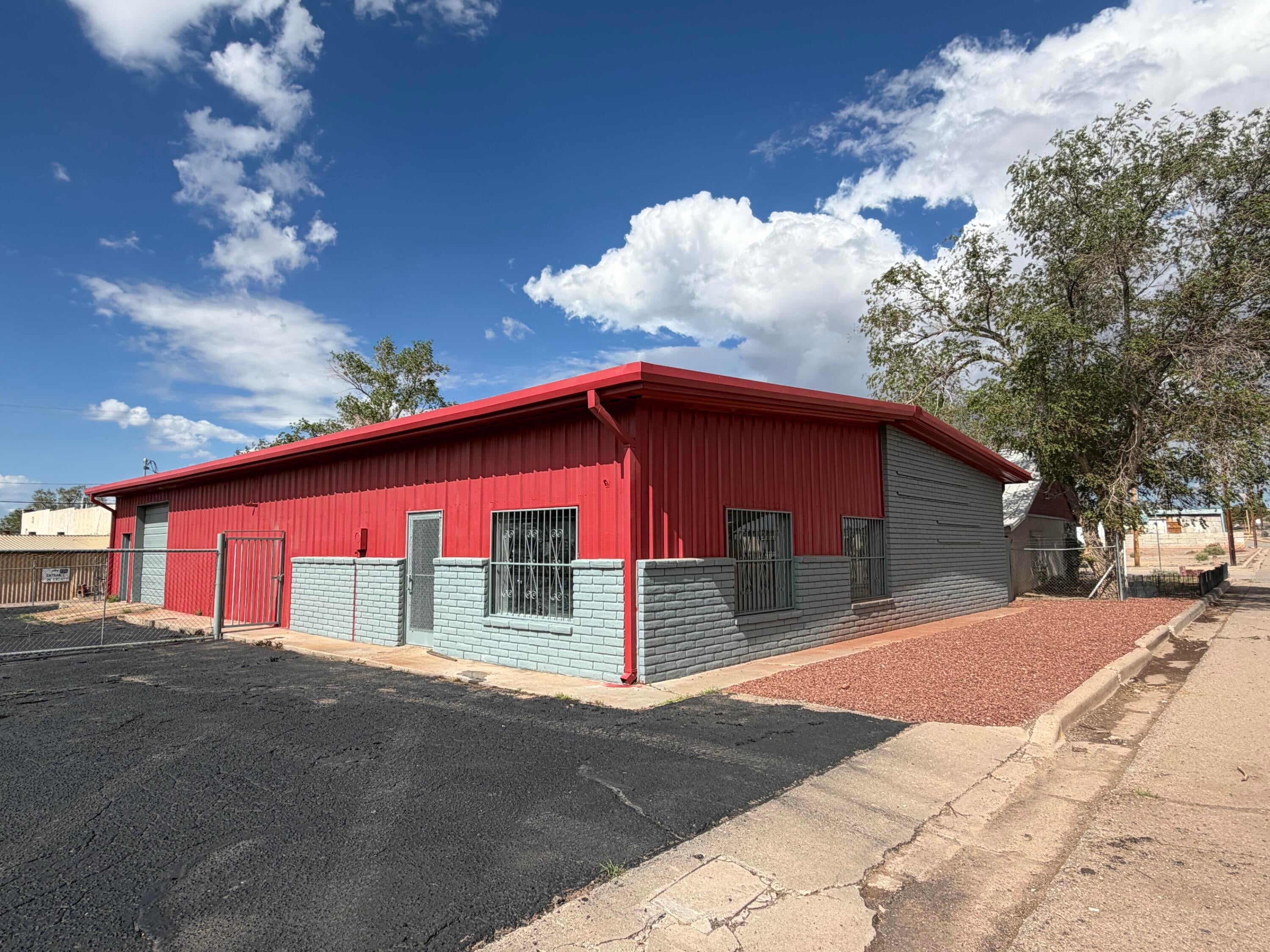 1011 W High Street