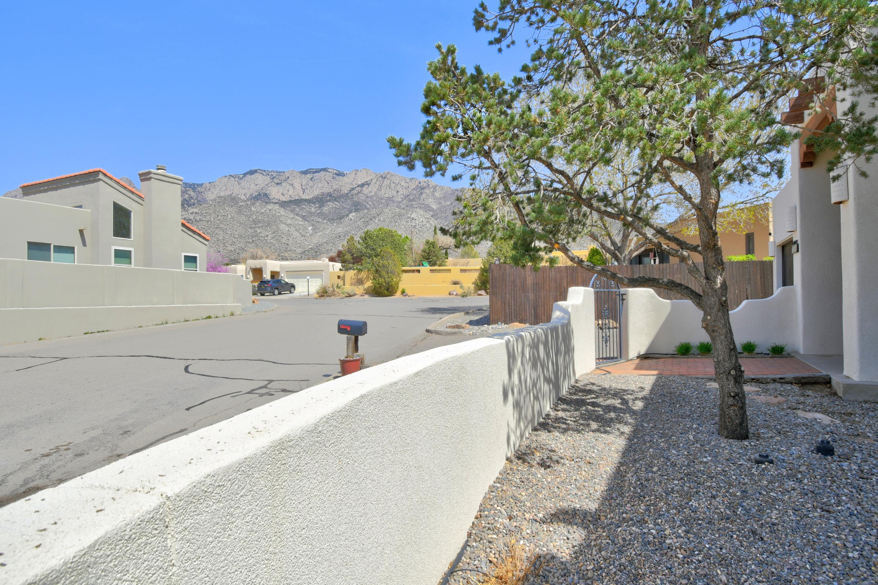 2866 Tramway Circle, Albuquerque, New Mexico image 3