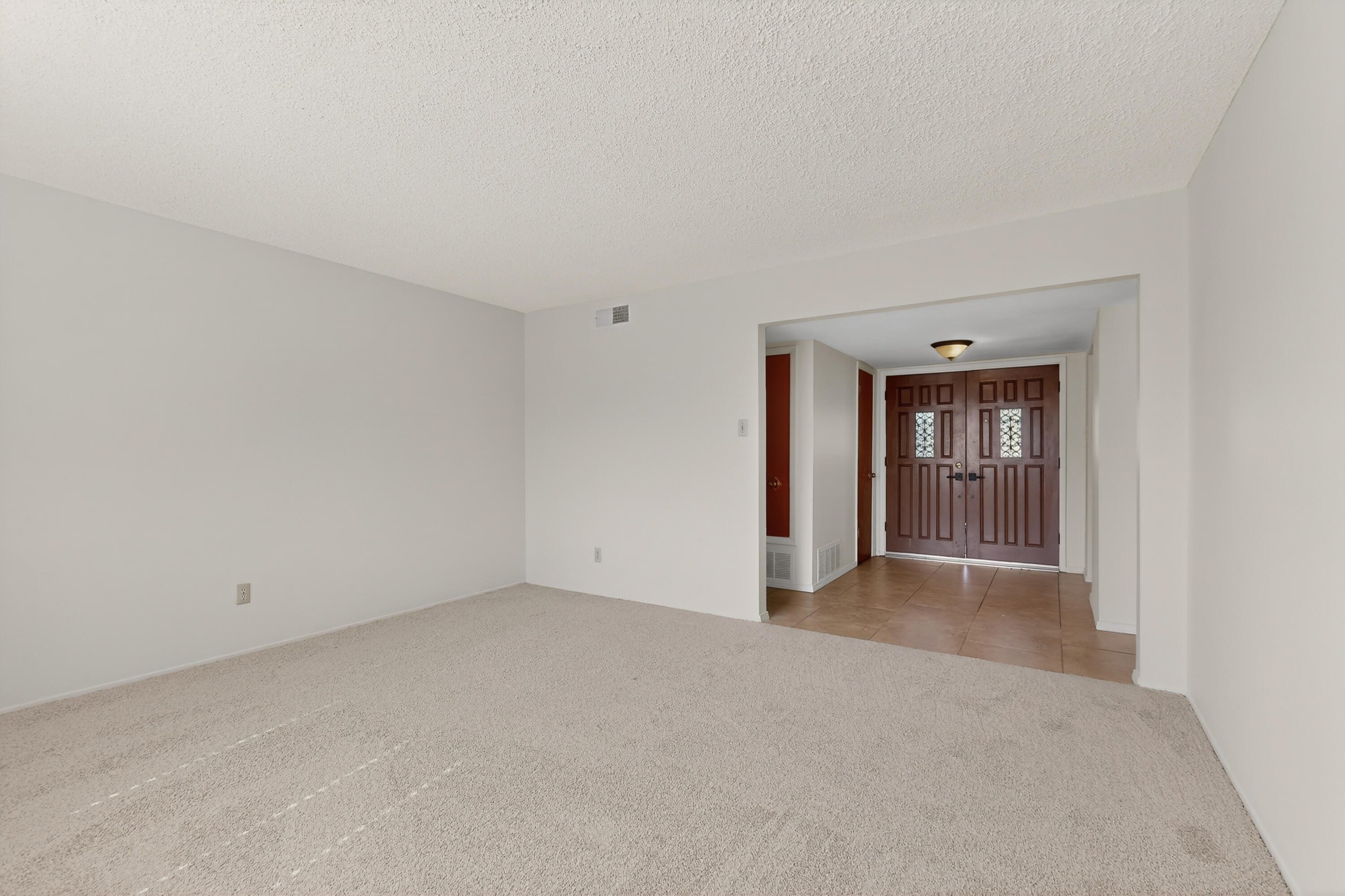 9500 Dona Marguerita Avenue NE