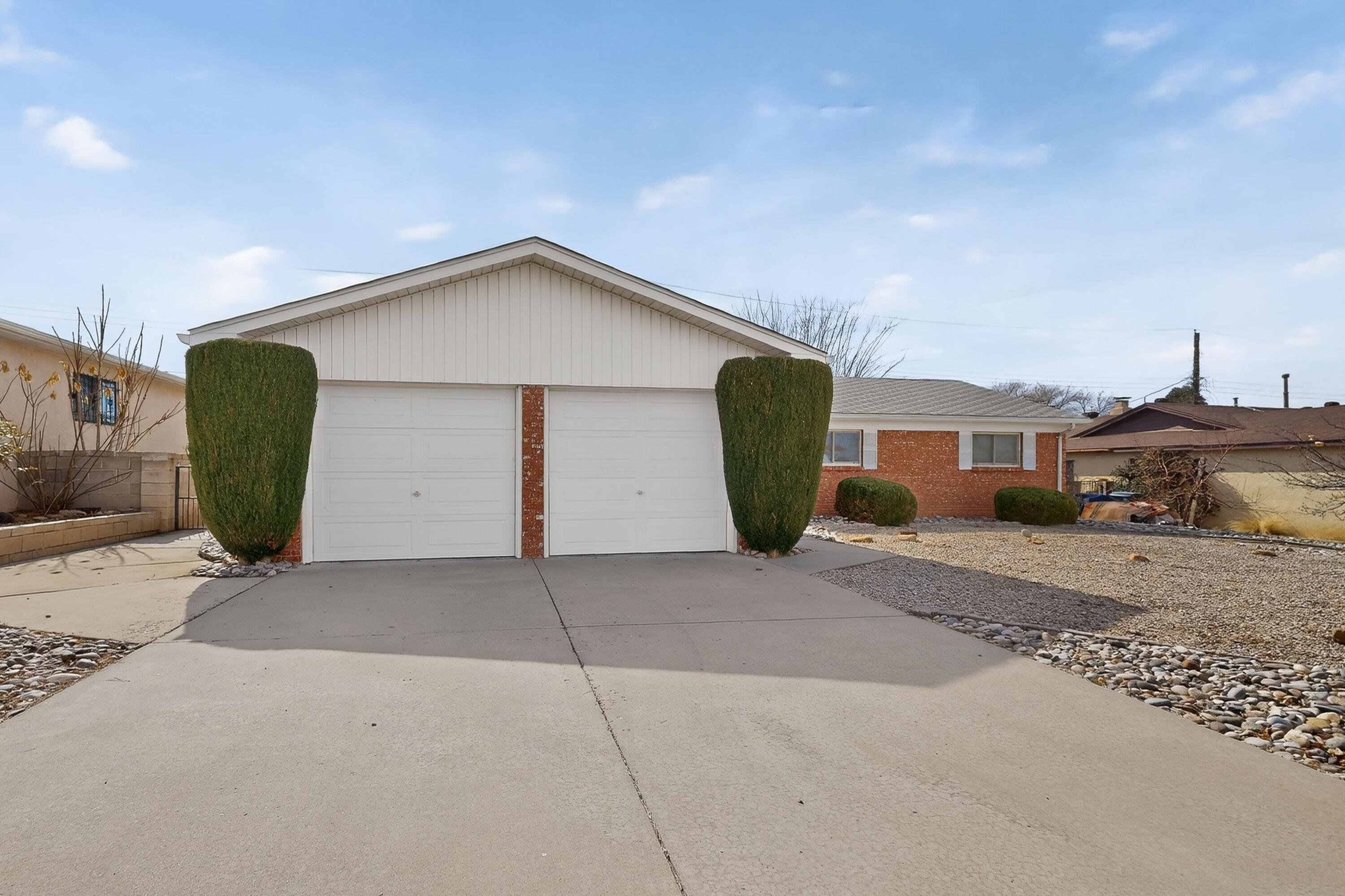 9500 Dona Marguerita Avenue NE