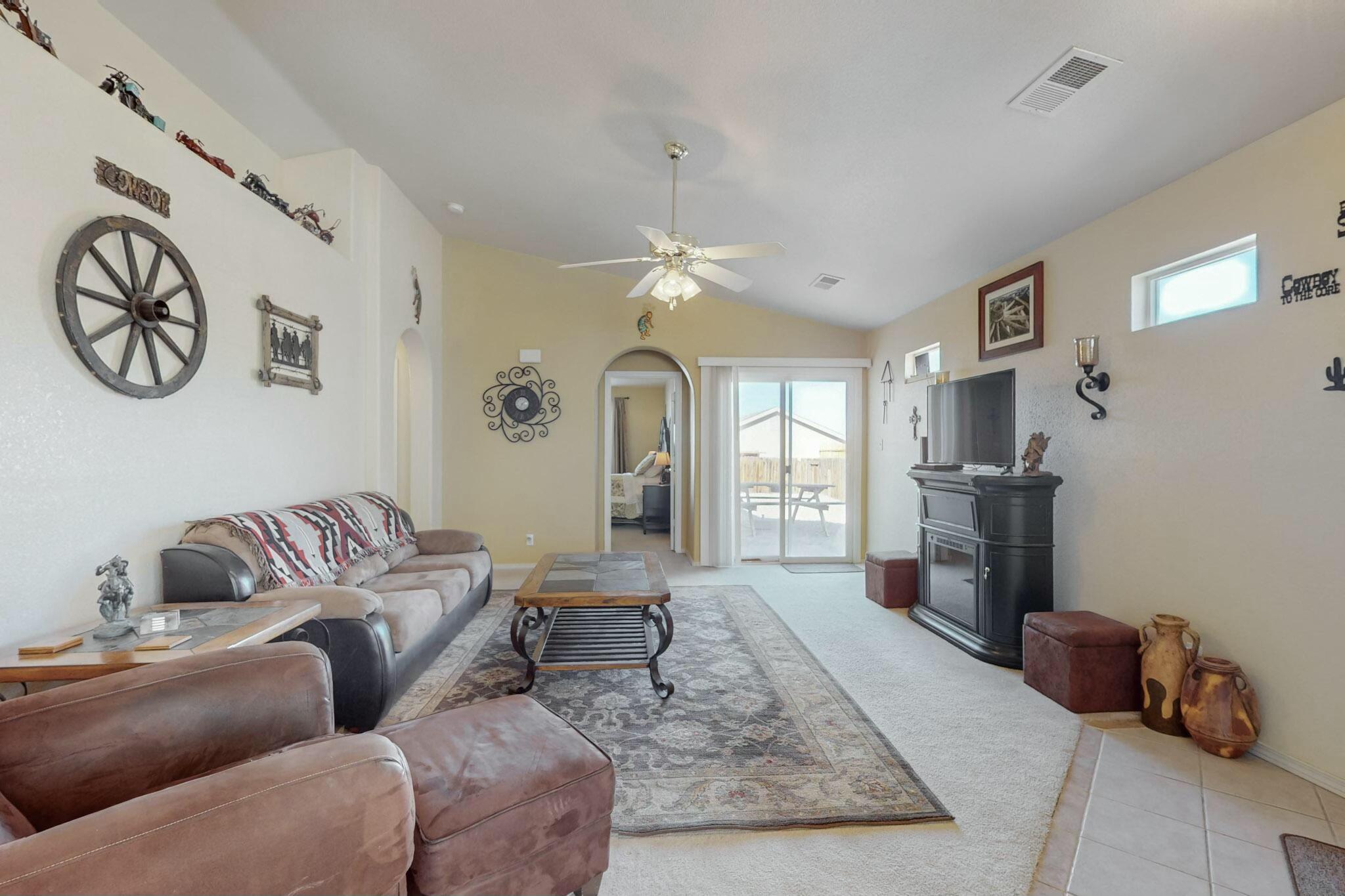 613 Morning Meadows Drive, Rio Rancho, New Mexico image 5