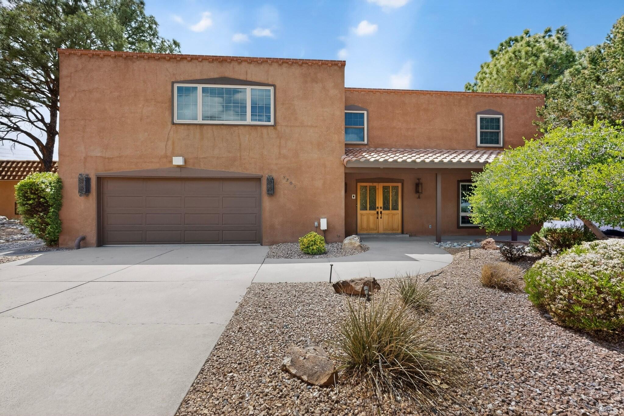 3205 Embudito Drive NE