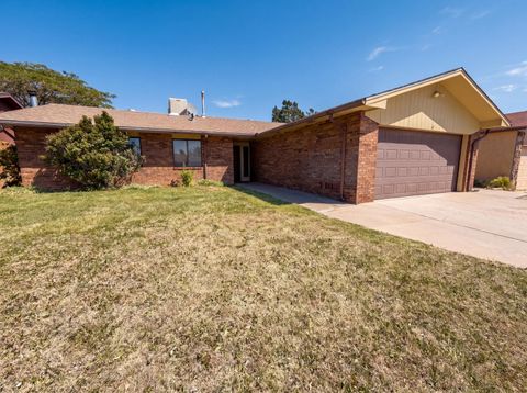 Photo of 816 Omaha Street NE, Albuquerque, NM 87123 (MLS # 1103444)