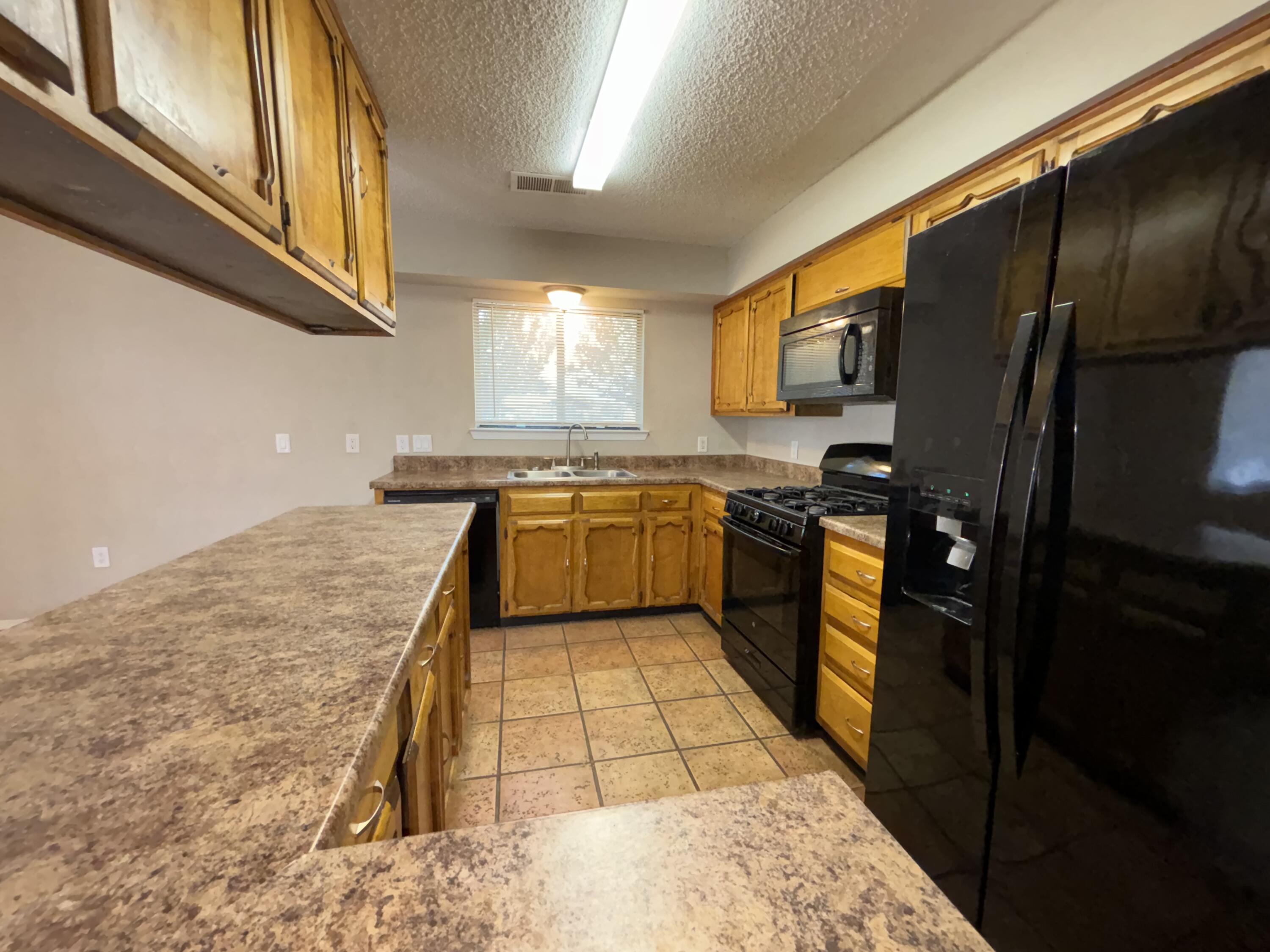 2075 Wasmer Circle, Bosque Farms, New Mexico image 10