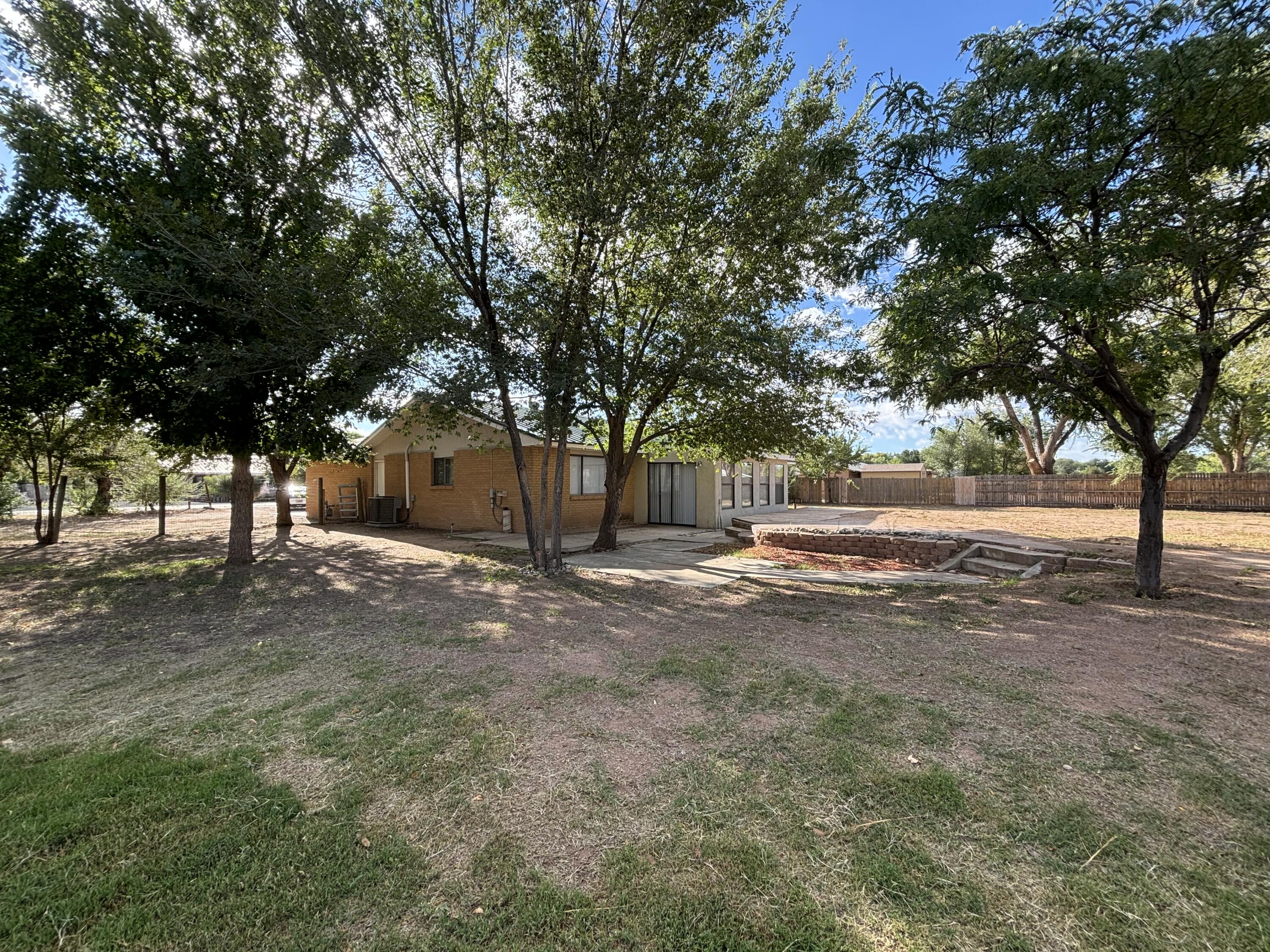 2075 Wasmer Circle, Bosque Farms, New Mexico image 30