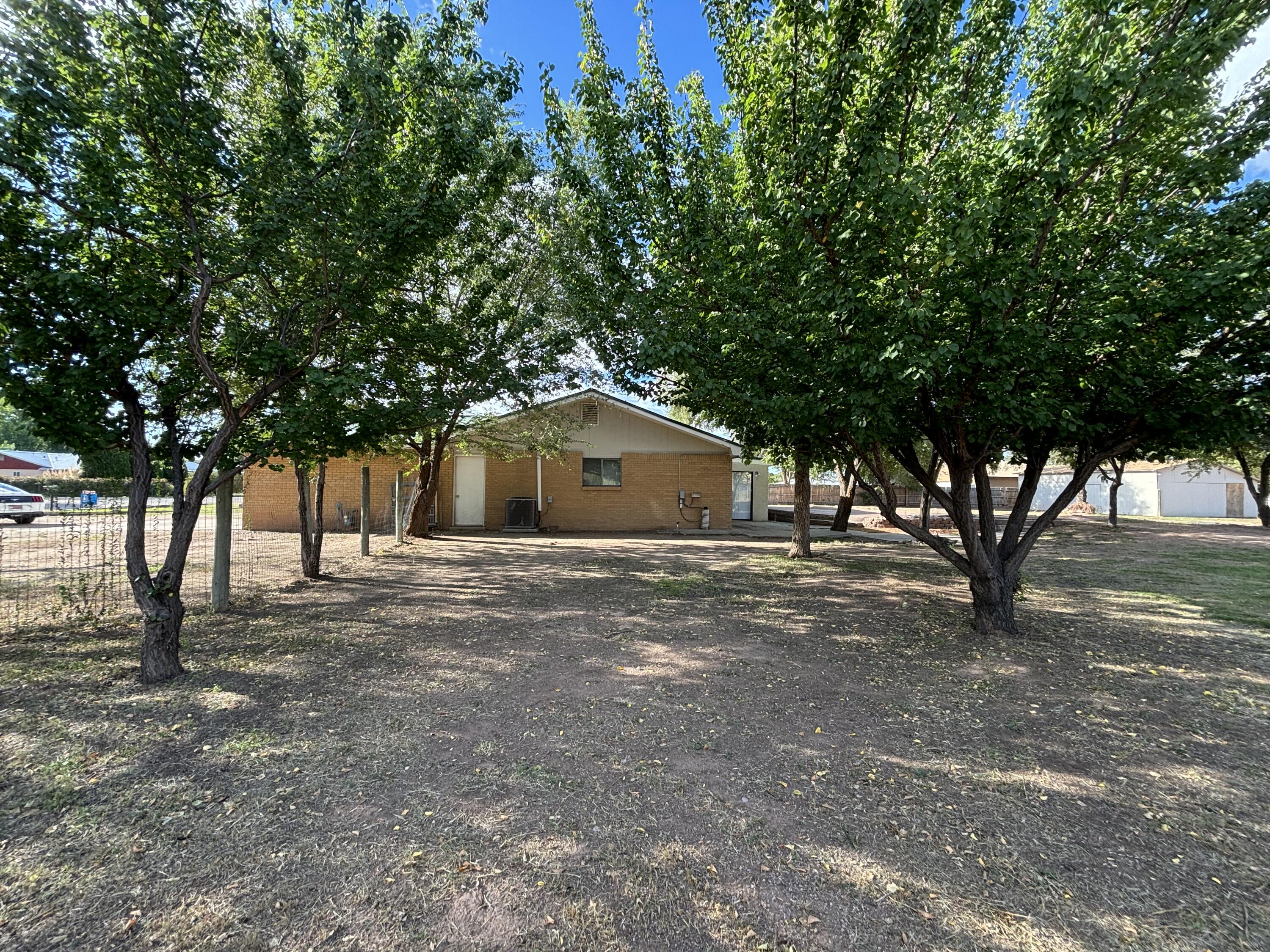 2075 Wasmer Circle, Bosque Farms, New Mexico image 31