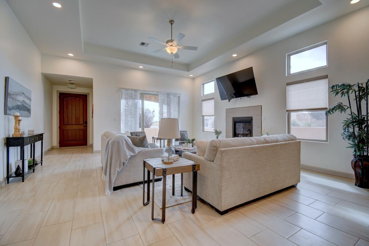 6101 Santa Fe Trail Drive NE