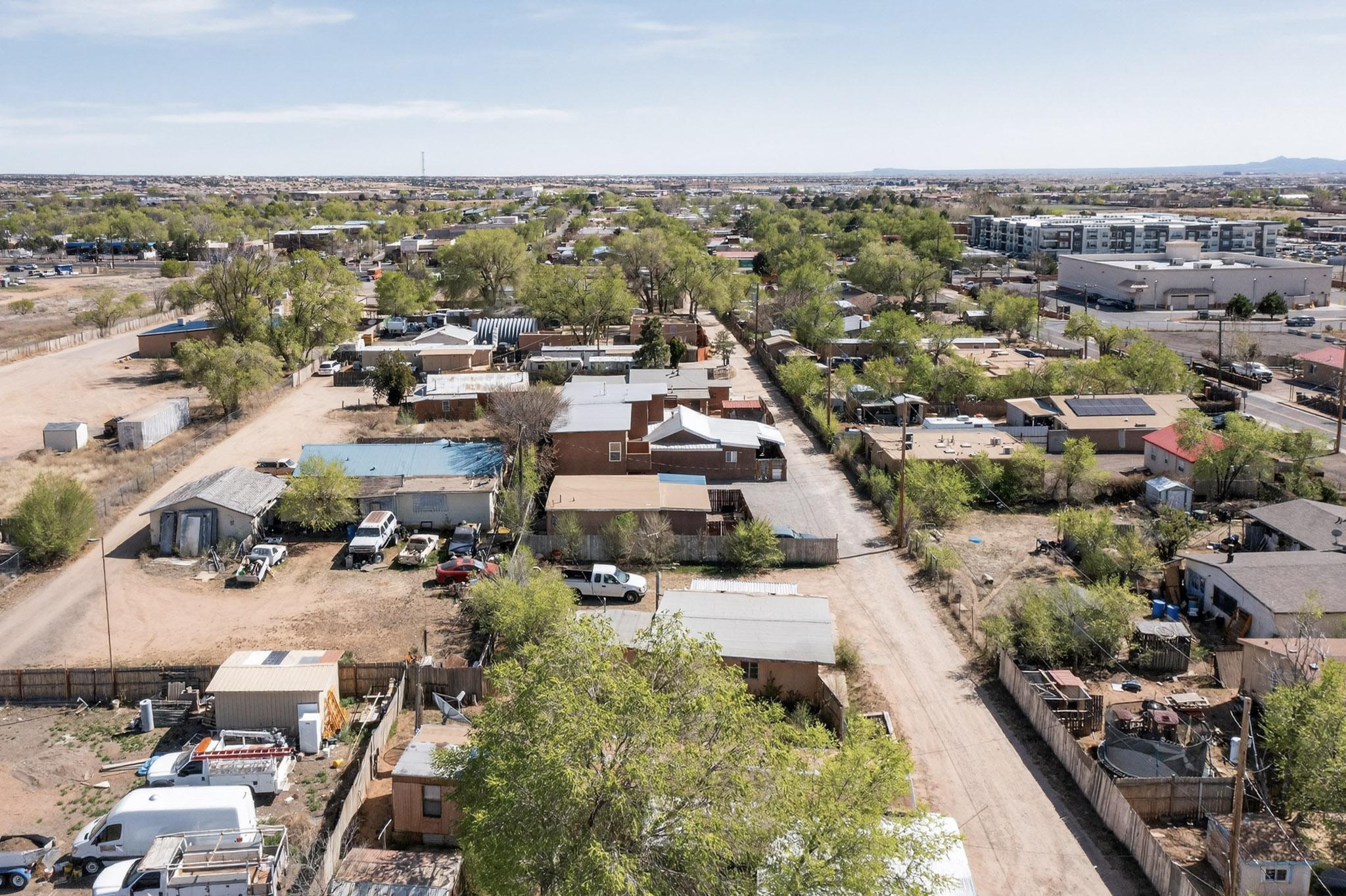 3327 Caminito Quintana