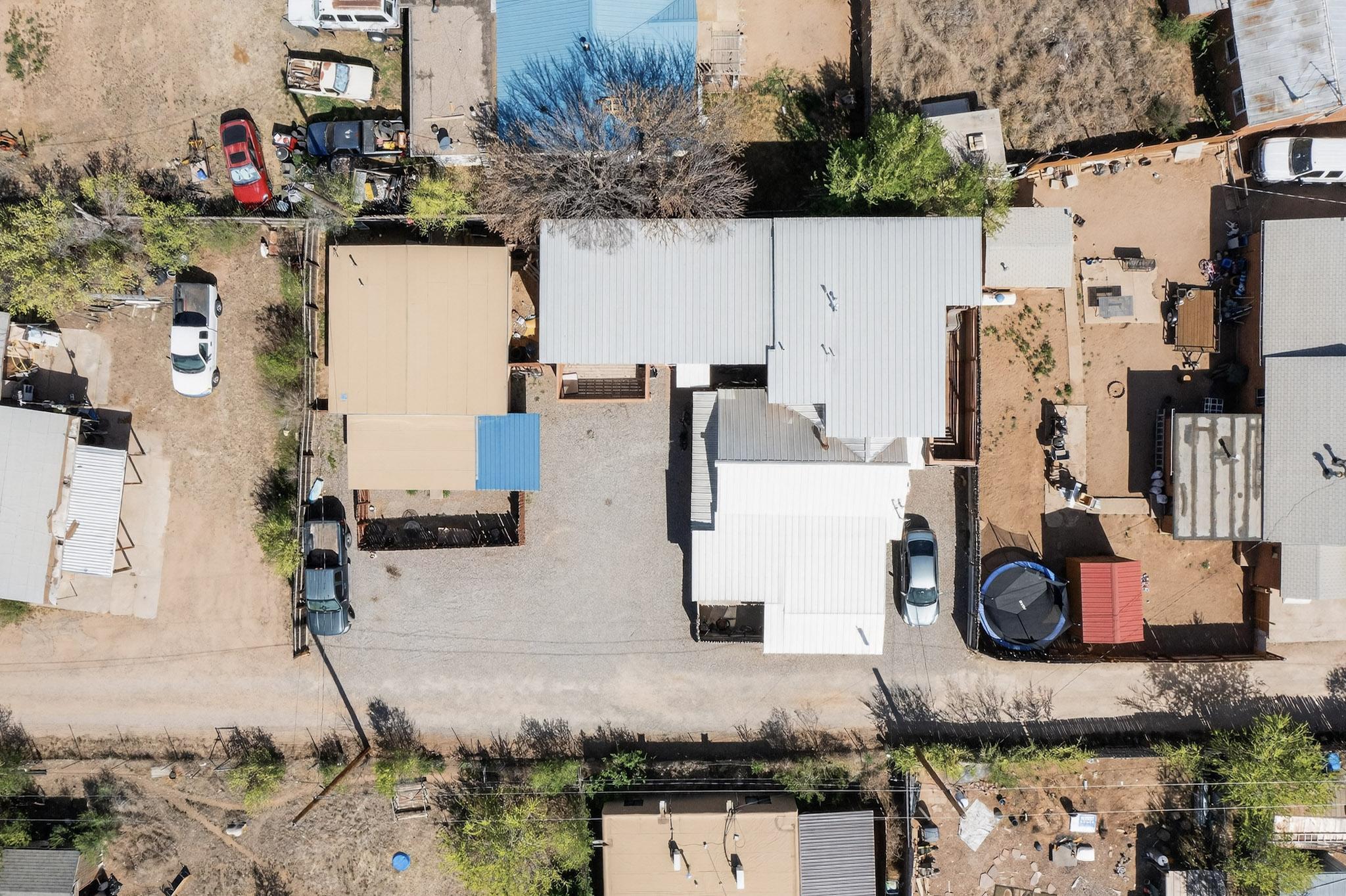 3327 Caminito Quintana