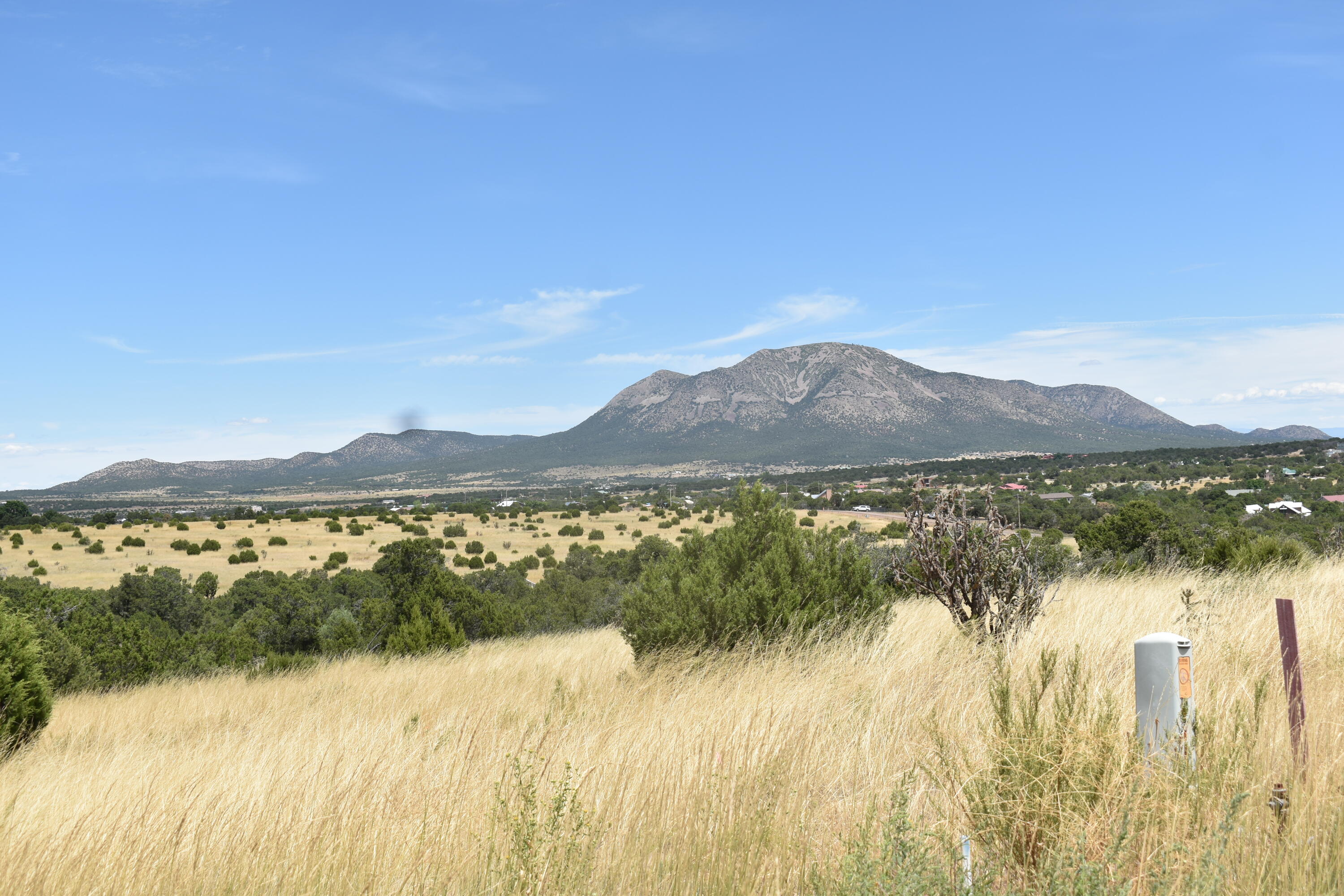 19 Bolivar Loop, Tijeras, New Mexico image 1