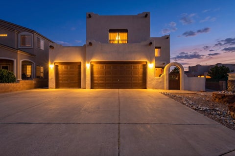 Photo of 8401 Magenta Road NW, Albuquerque, NM 87120 (MLS # 1109984)