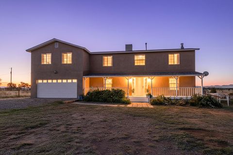 28 V Hill Road Edgewood NM 87015