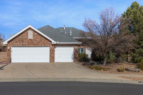Photo of 8720 Pinecrest Drive NW, Albuquerque, NM 87114 (MLS # 1098835)