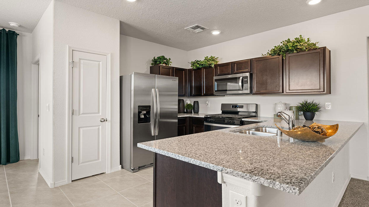 1661 Maggie Court, Rio Rancho, New Mexico image 4
