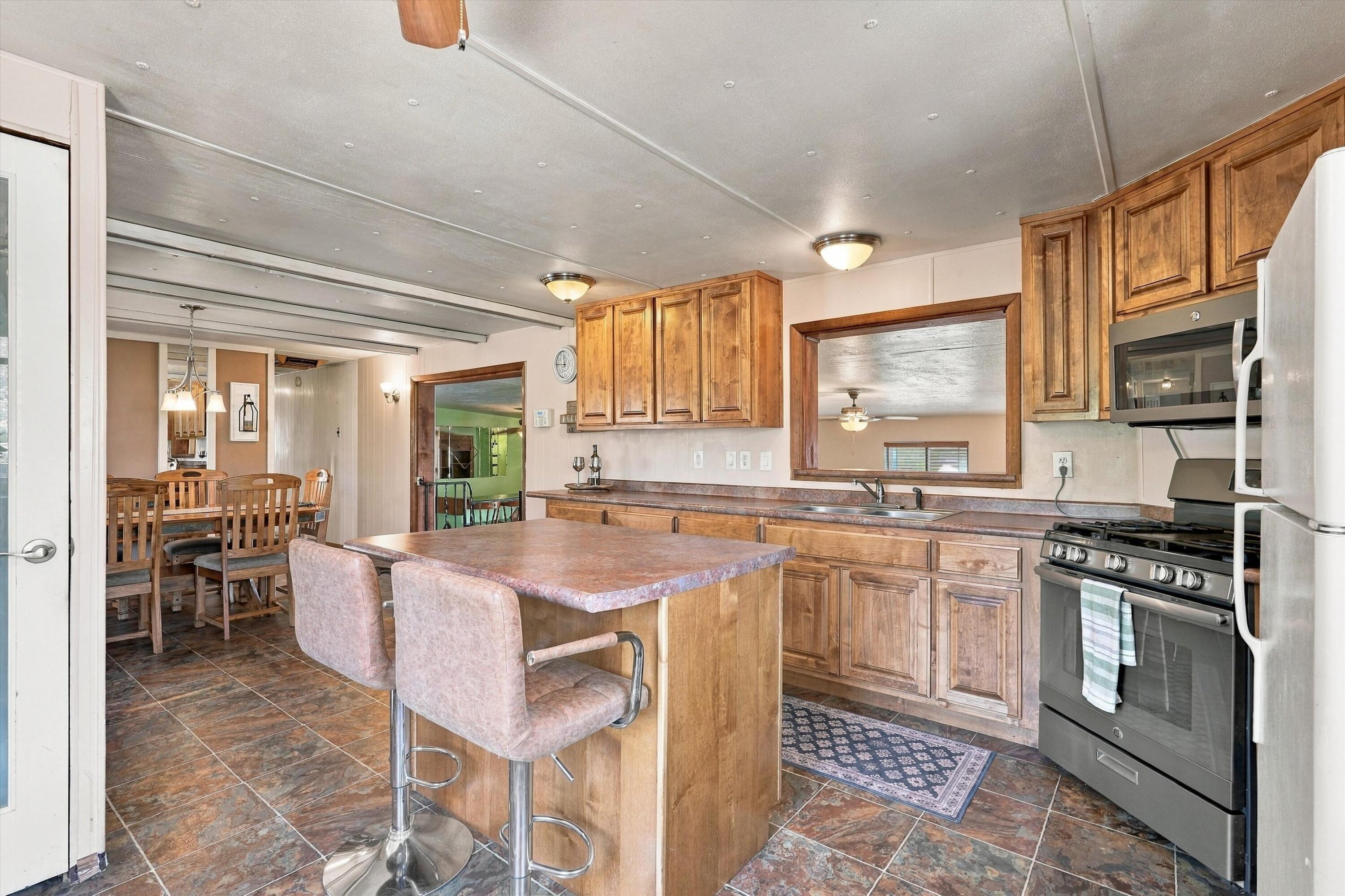 16932 E I 40 Frontage Road SE