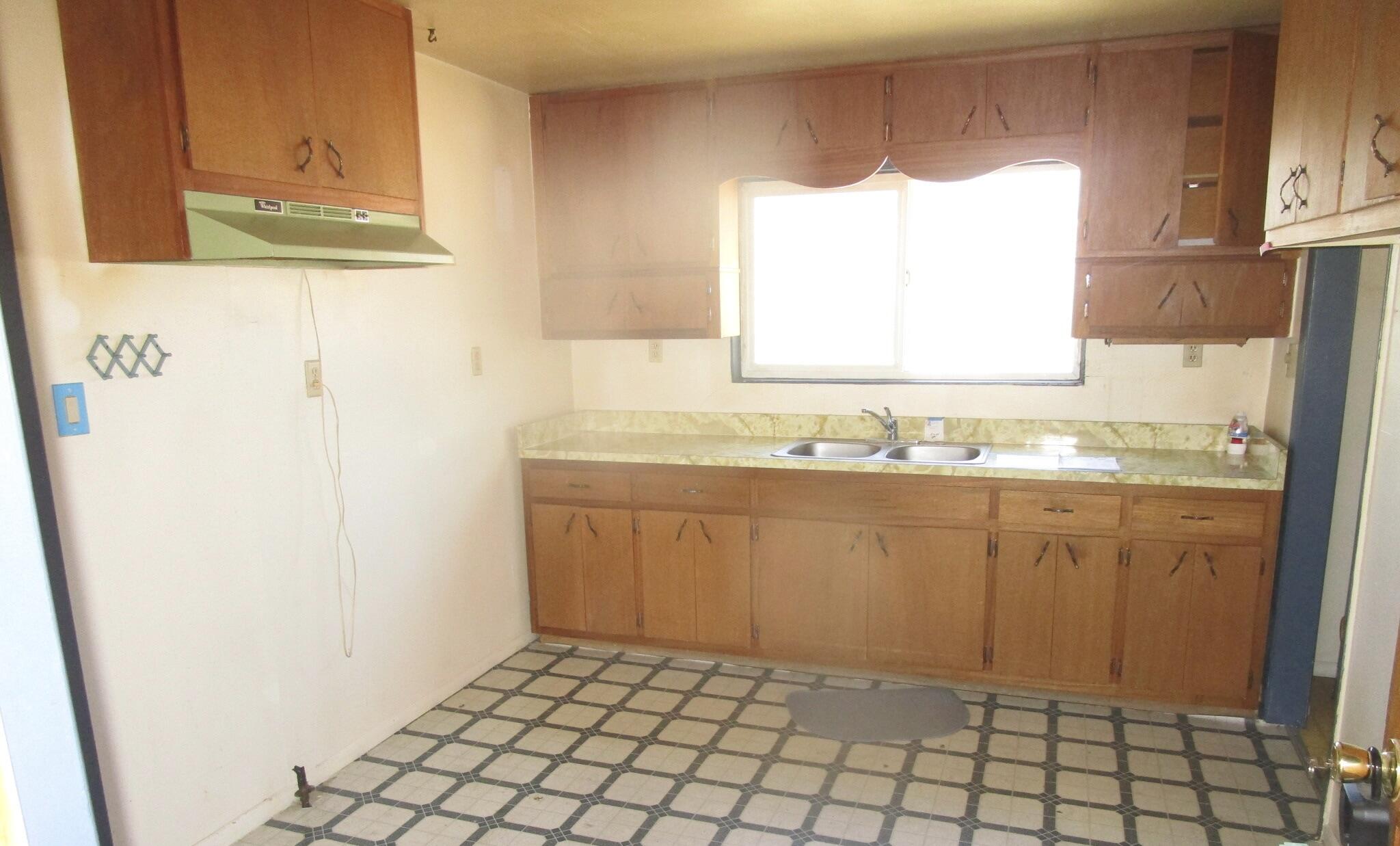 720 Tilden Street, Las Vegas, New Mexico image 3