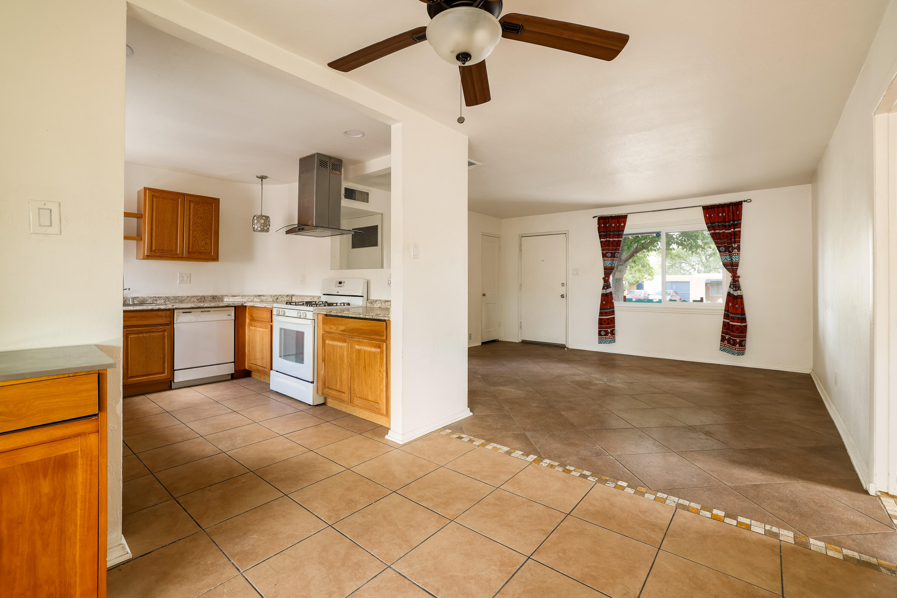 708 Madeira Drive, Albuquerque, New Mexico image 6