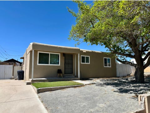 Homes For Sale - 405 67th Street<br/> Bernalillo County, Albuquerque, NM 87121