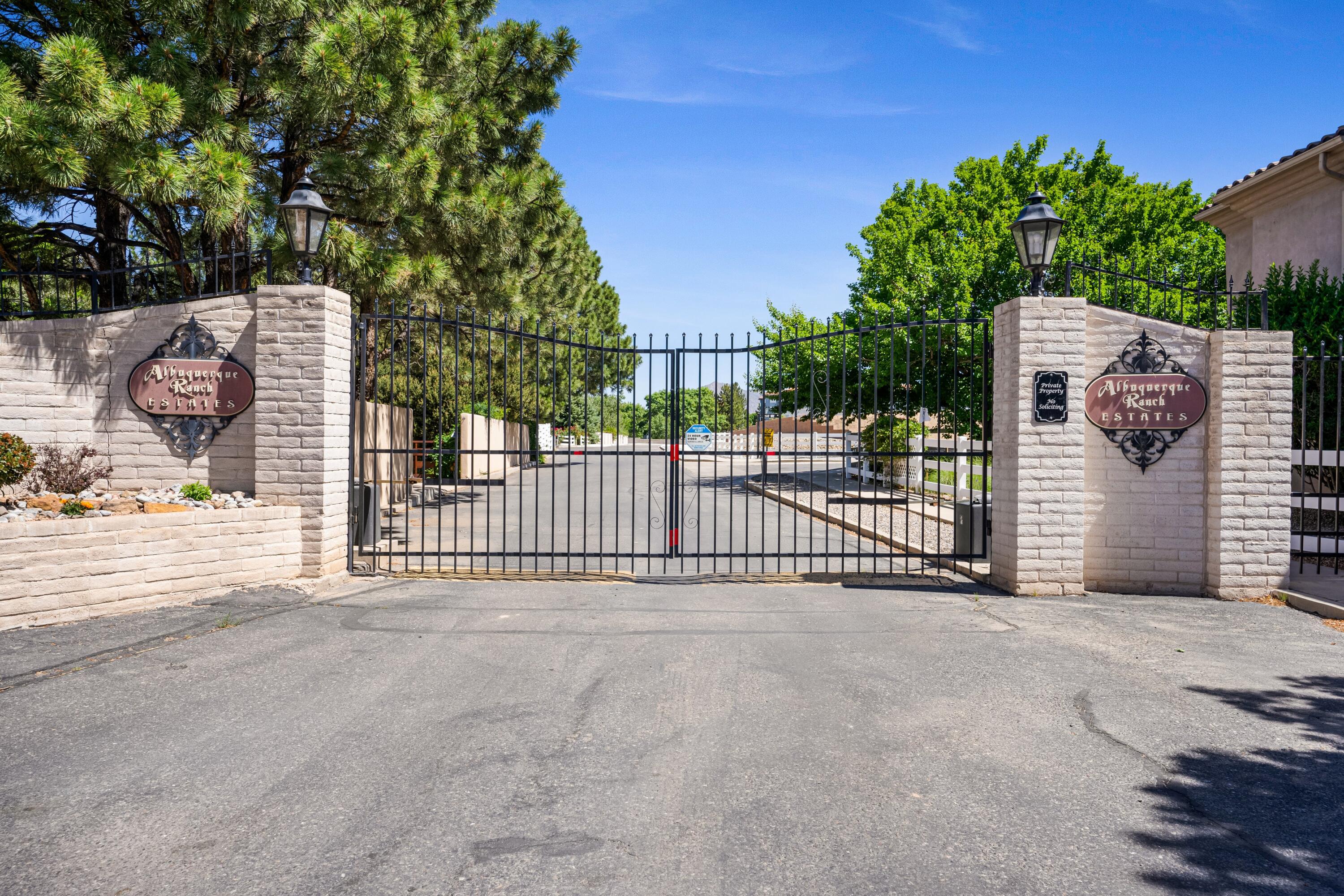 View Albuquerque, NM 87111 property