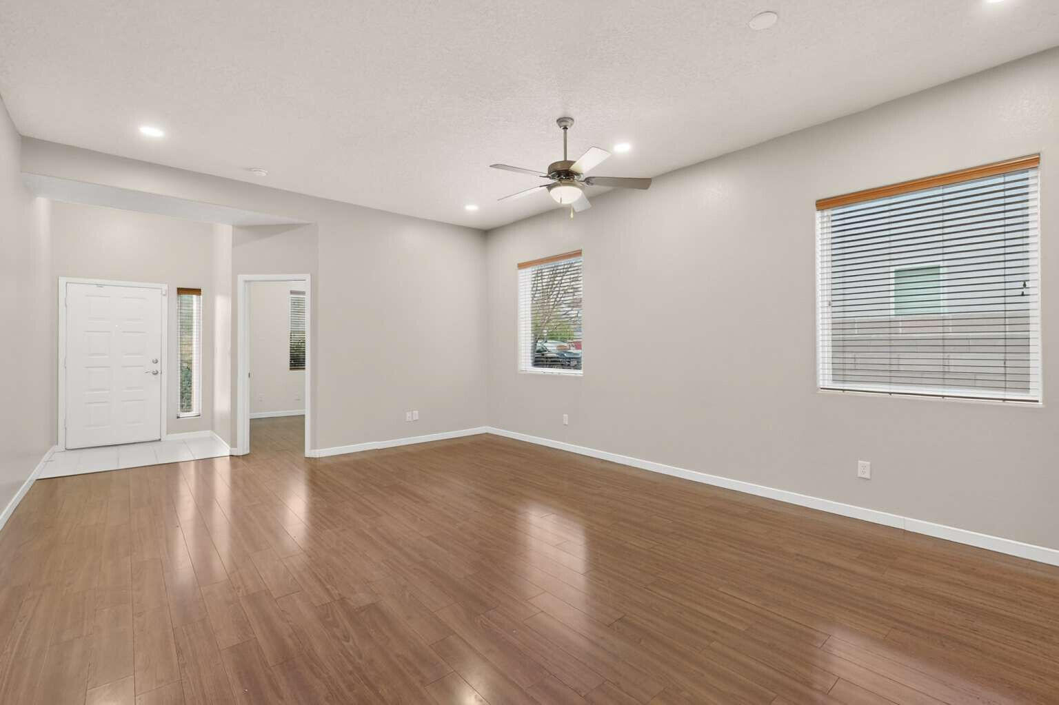 2135 N Ensenada Circle SE