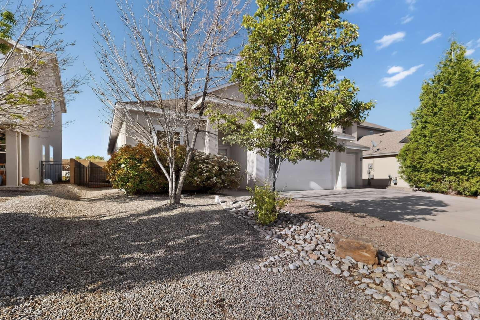 2135 N Ensenada Circle SE