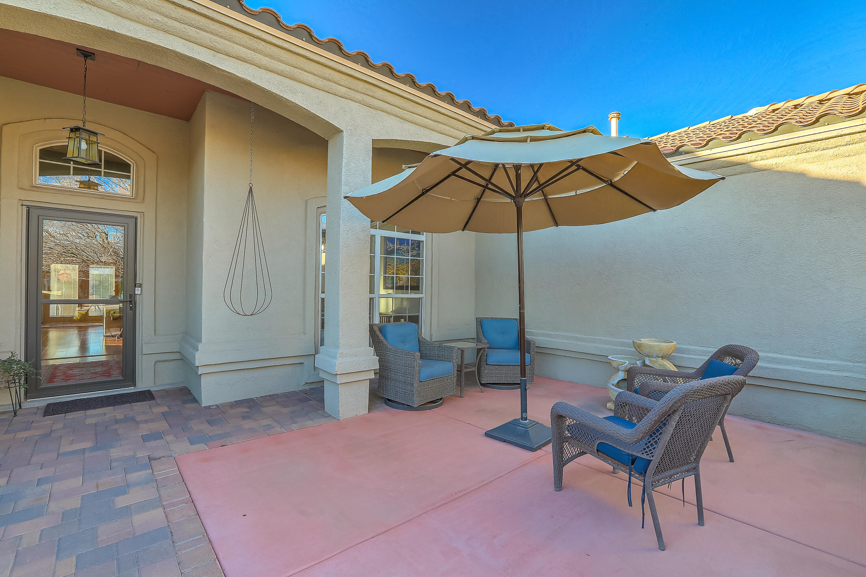 332 Cielito Lindo Place NW