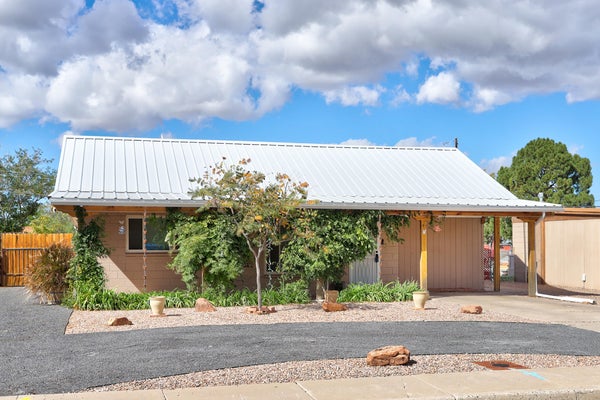 2733 FLORIDA ST NE, ALBUQUERQUE, NM 87110 - Image 7060265ef2ddc8c5b2b52dd1619e3ece/369363041