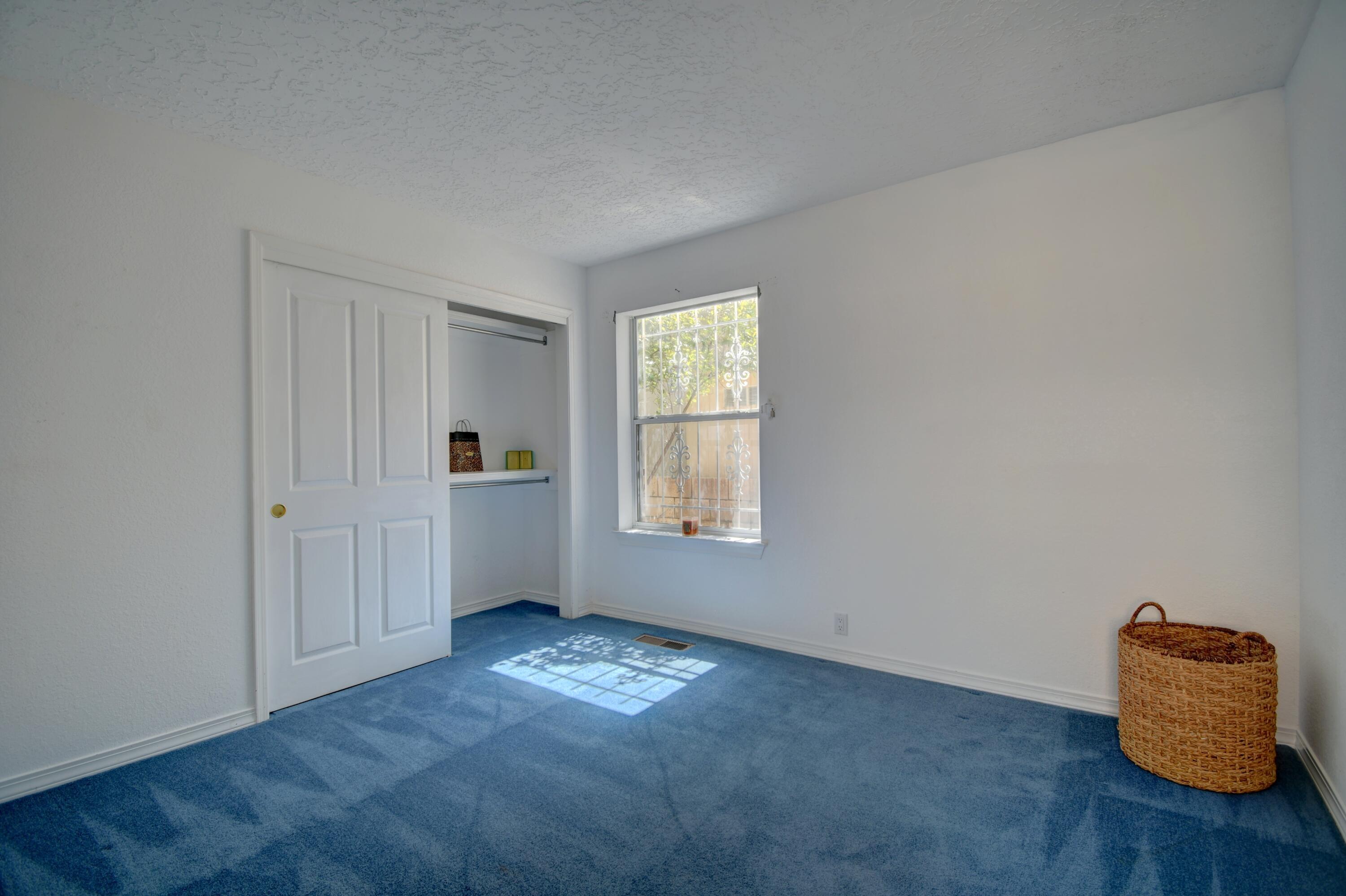 5512 Avenida Cuesta NE