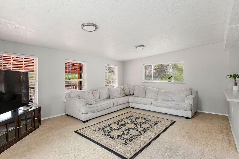 13406 Canyonview Place NE