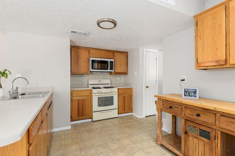 13406 Canyonview Place NE