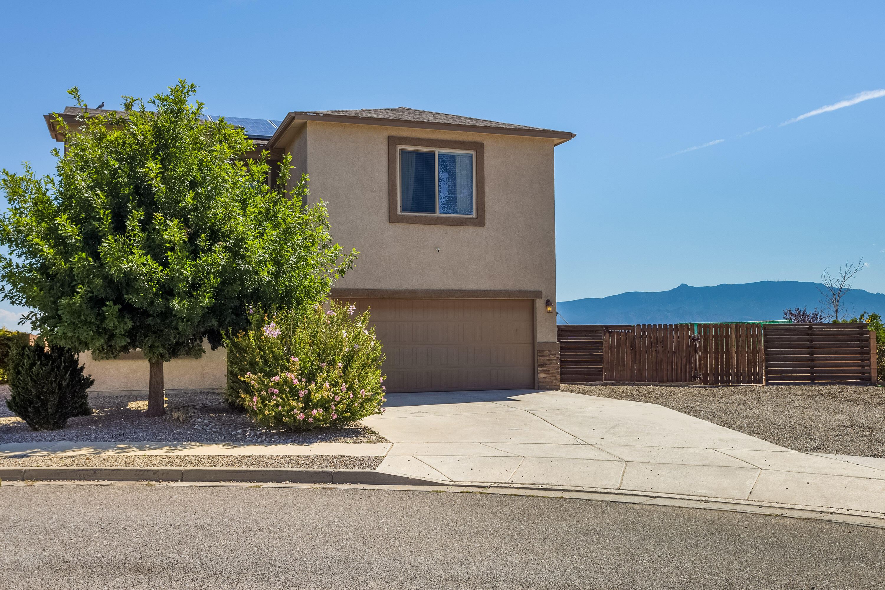 134 Landing Trail, Rio Rancho, New Mexico image 1