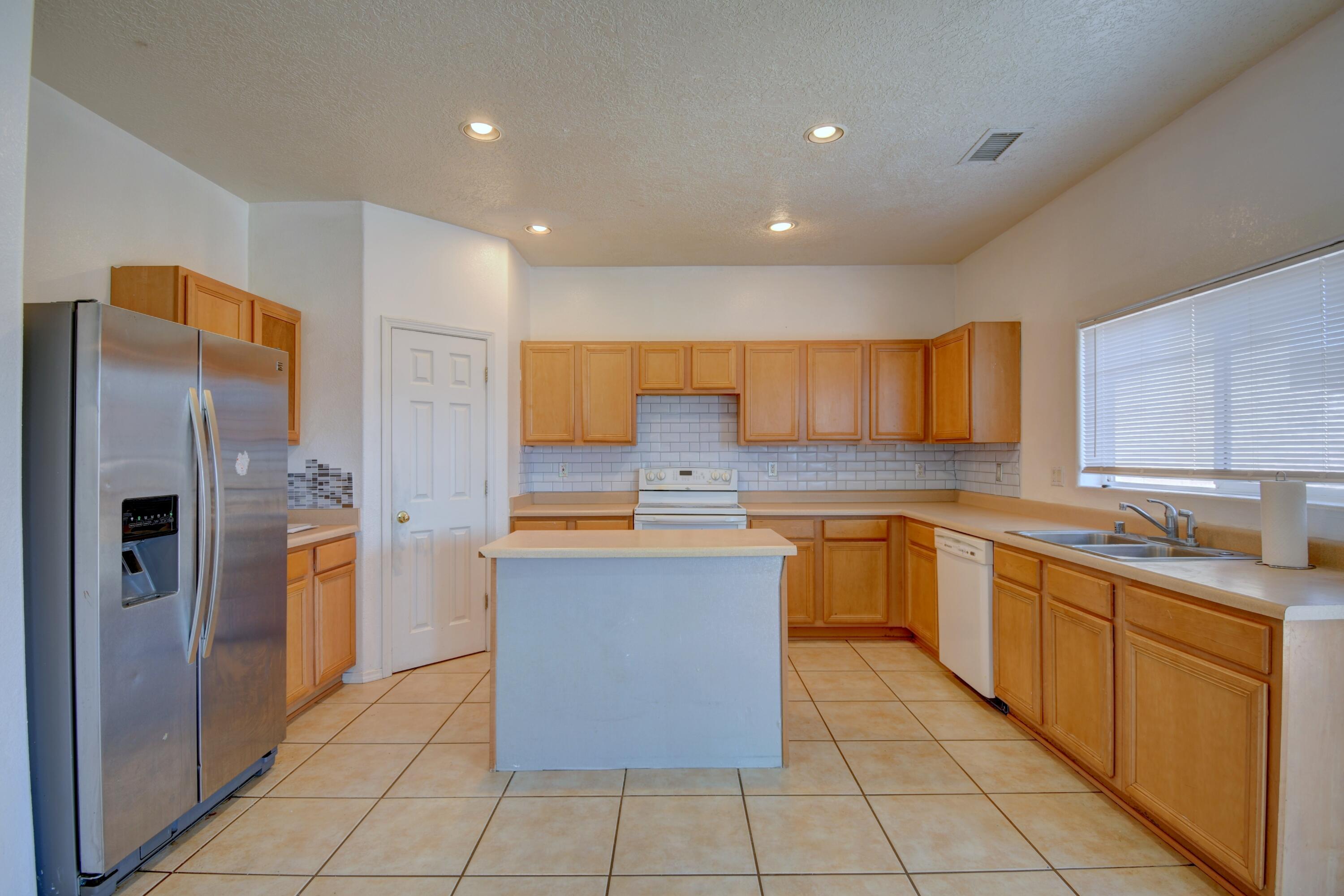 10827 Maness Lane, Albuquerque, New Mexico image 7