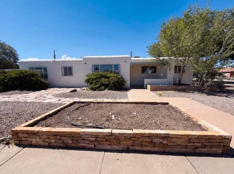 Homes For Sale - 700 Dakota Street<br/> Albuquerque, NM 87108