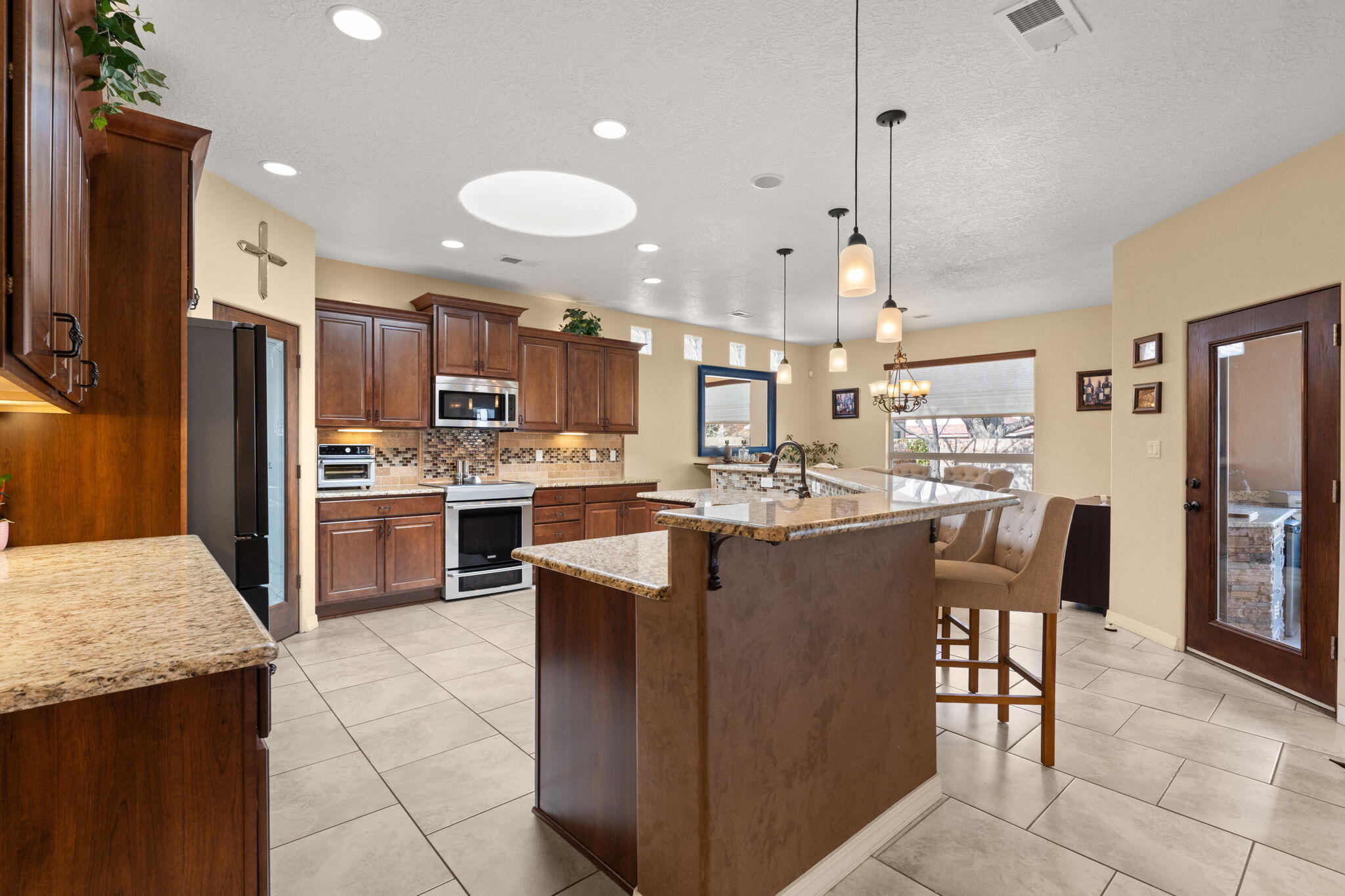 8905 Cielito Lindo Court, Albuquerque, New Mexico image 13