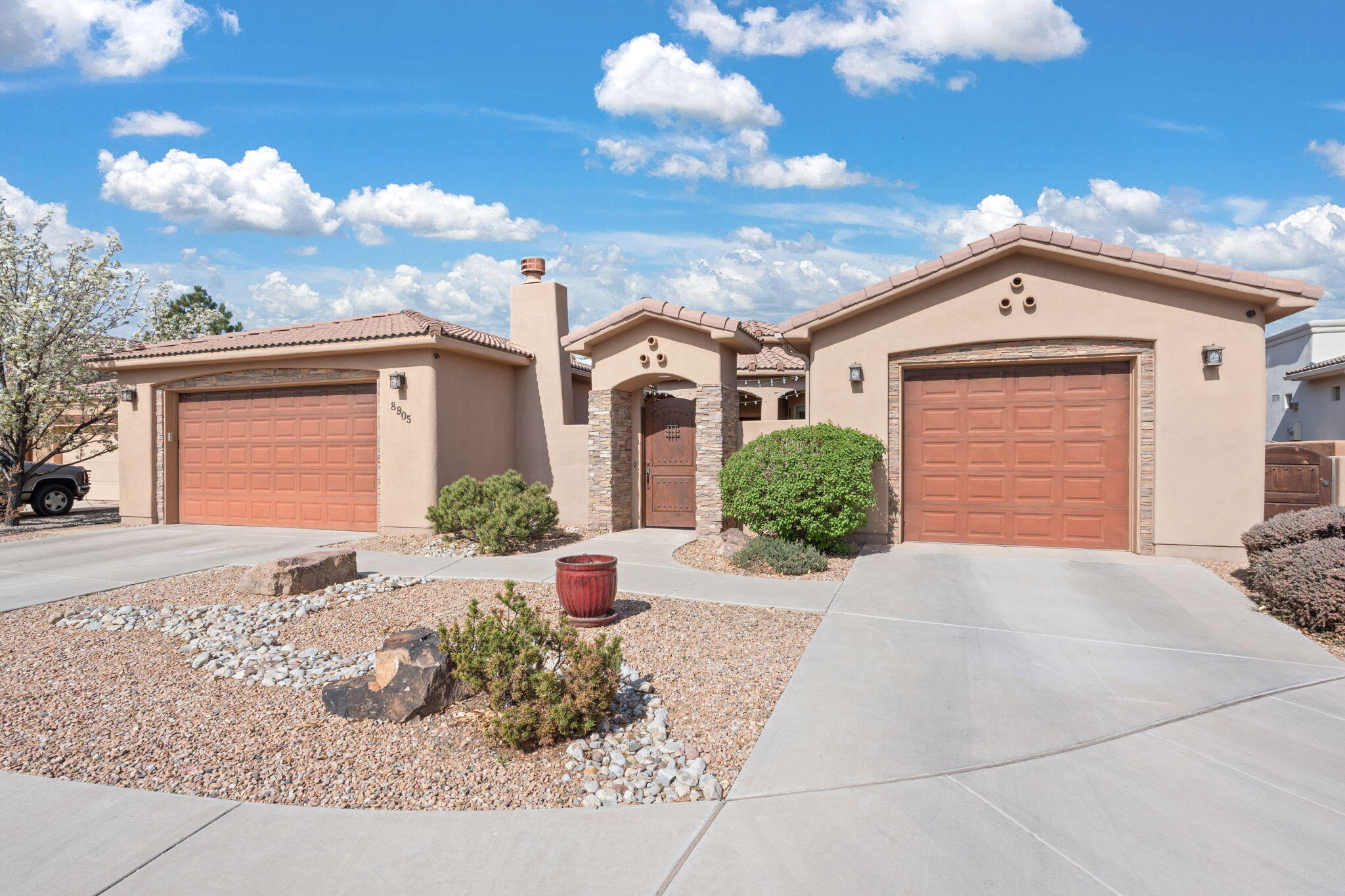 8905 Cielito Lindo Court, Albuquerque, New Mexico image 2