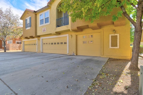 Photo of 601 Menaul Boulevard NE #4001, Albuquerque, NM 87107 (MLS # 1112878)
